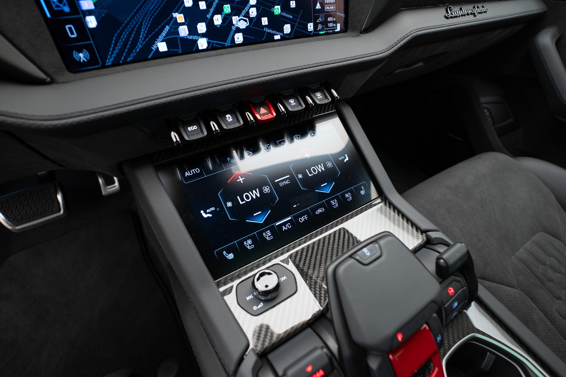 LAMBORGHINI Urus SE-image-16