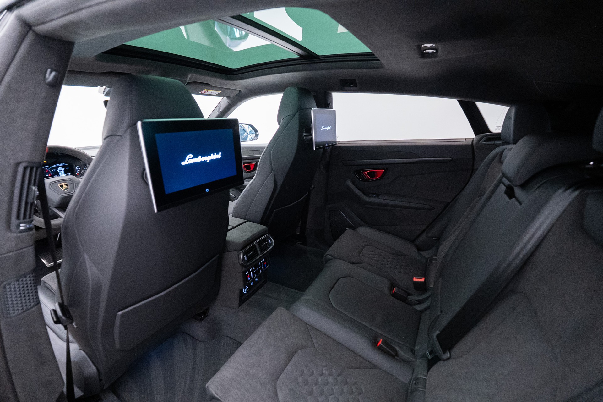 LAMBORGHINI Urus SE-image-22