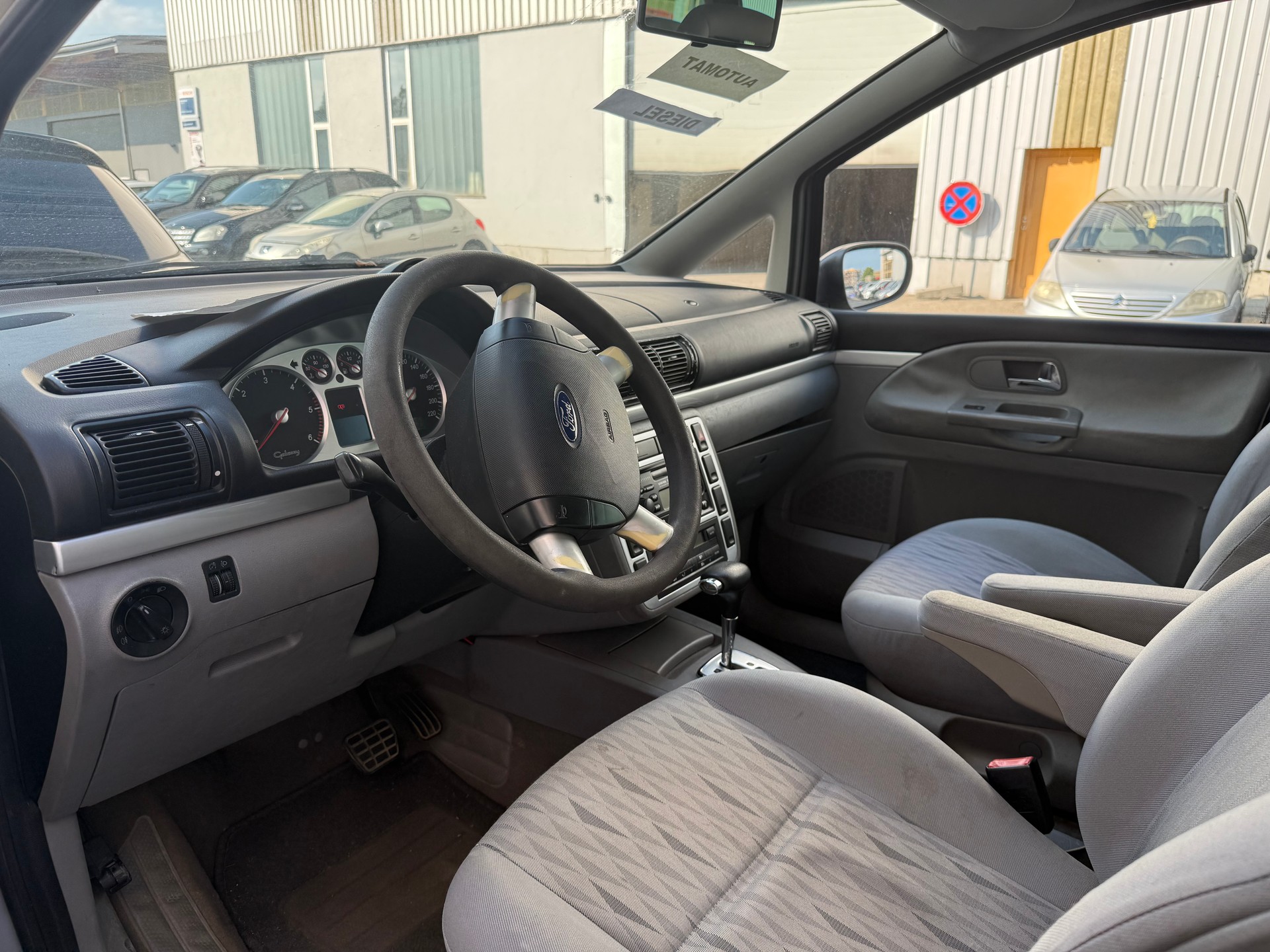 FORD Galaxy 1.9 TDi Ambiente-image-2