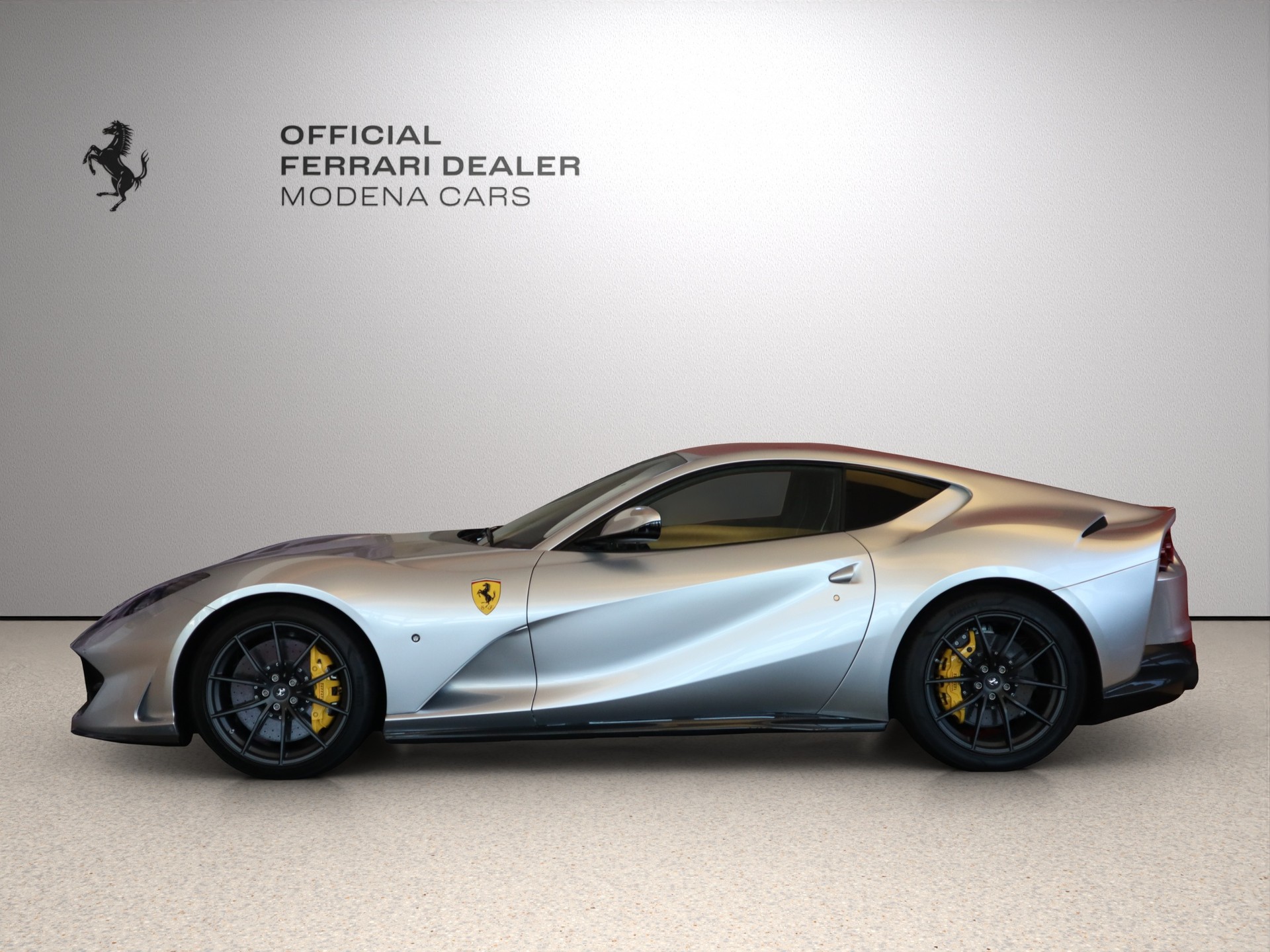 FERRARI 812 Superfast Tailormade-image-7