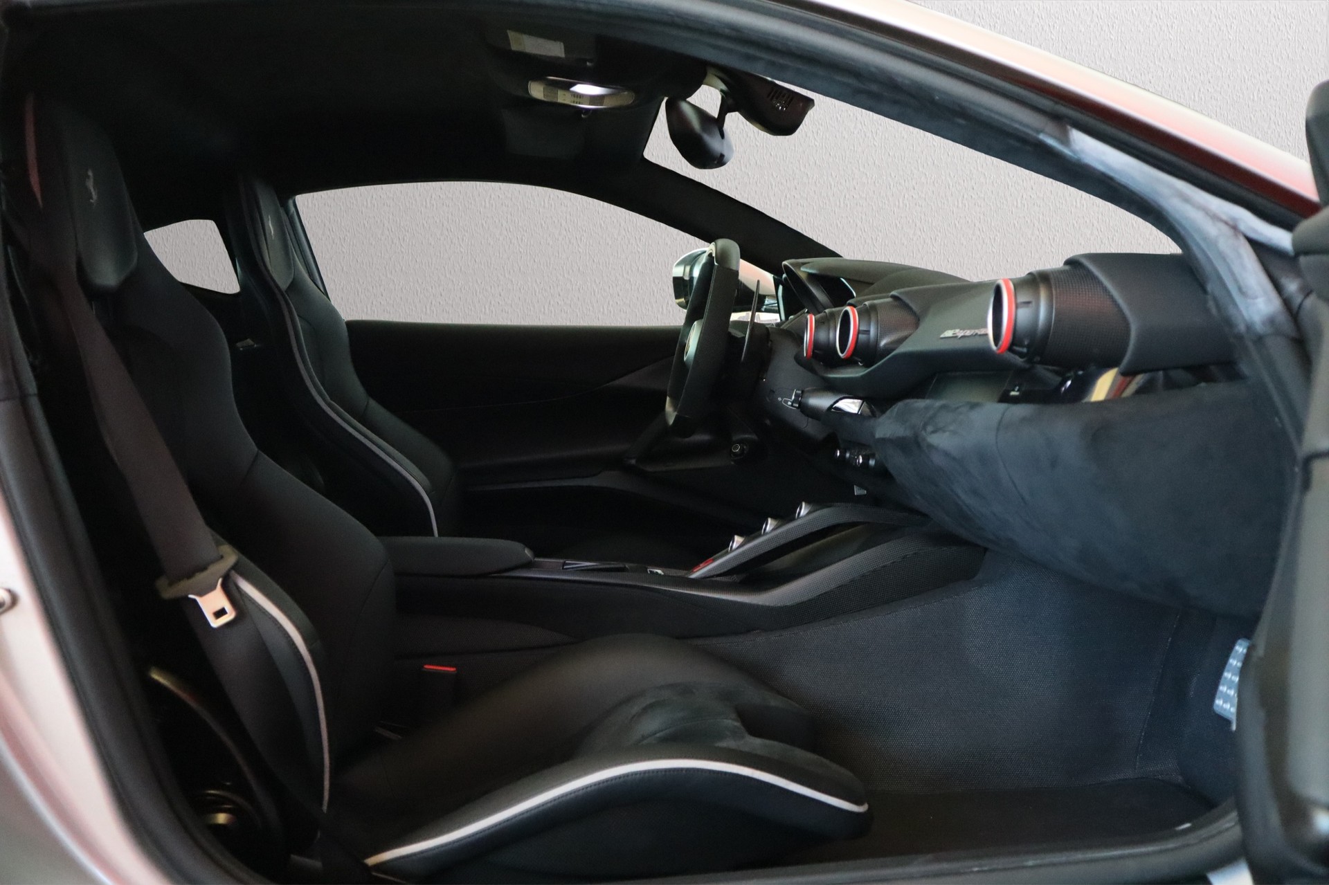 FERRARI 812 Superfast Tailormade-image-20