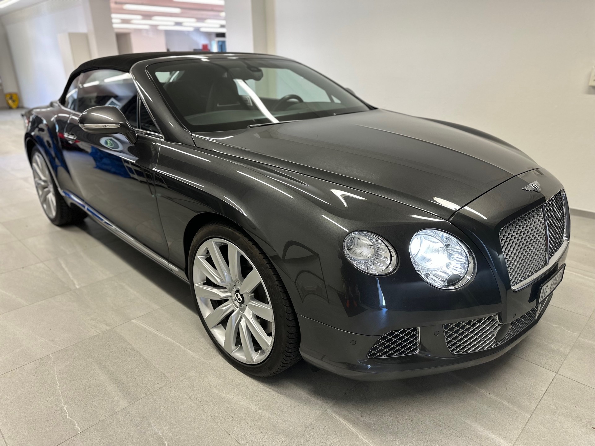 BENTLEY Continental GTC 6.0 W12-image-6