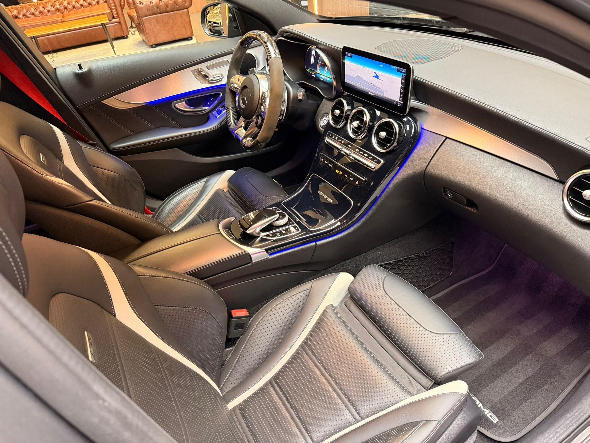 MERCEDES-BENZ C 63 S AMG Kombi-image-15