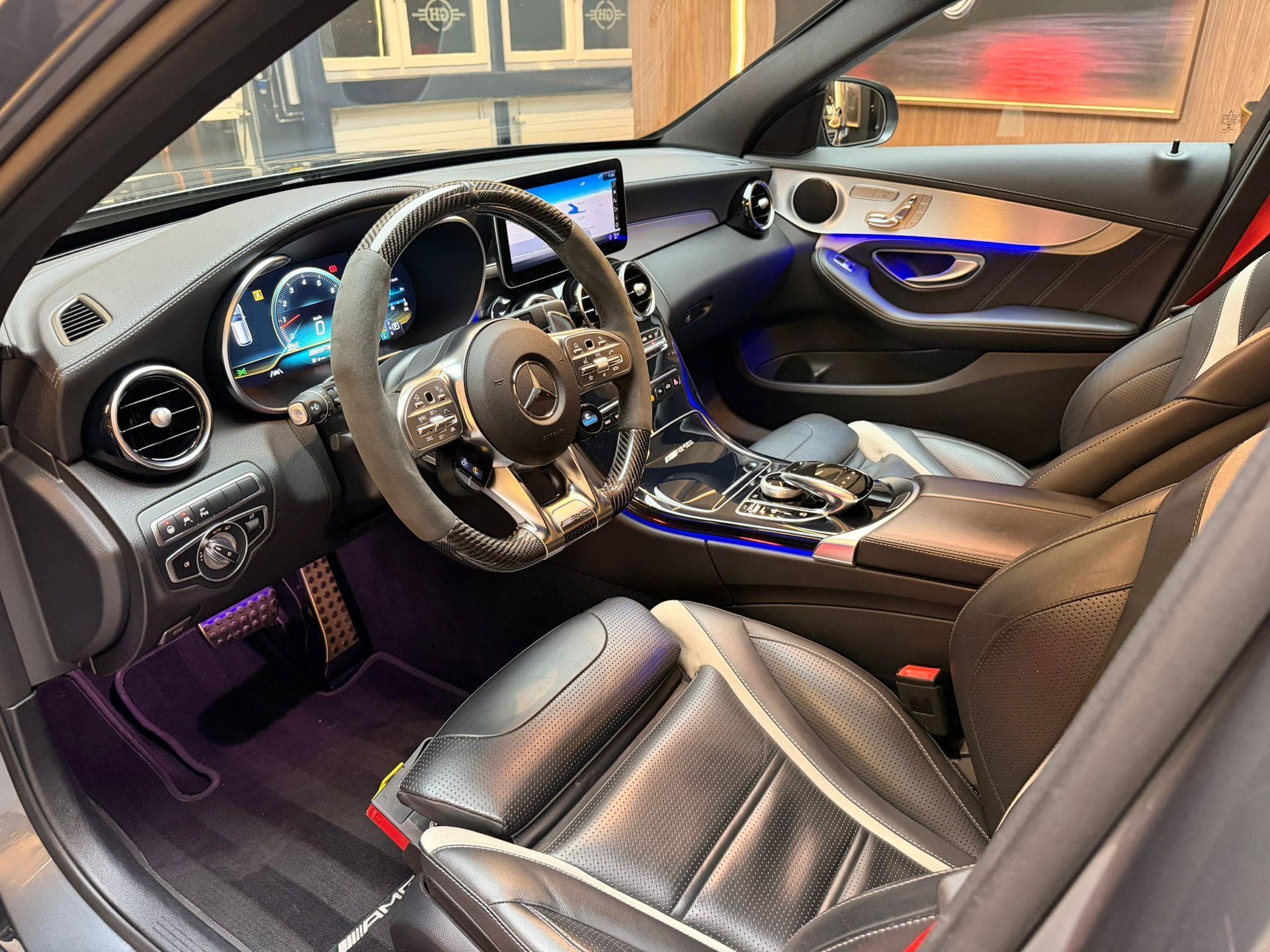 MERCEDES-BENZ C 63 S AMG Kombi-image-13