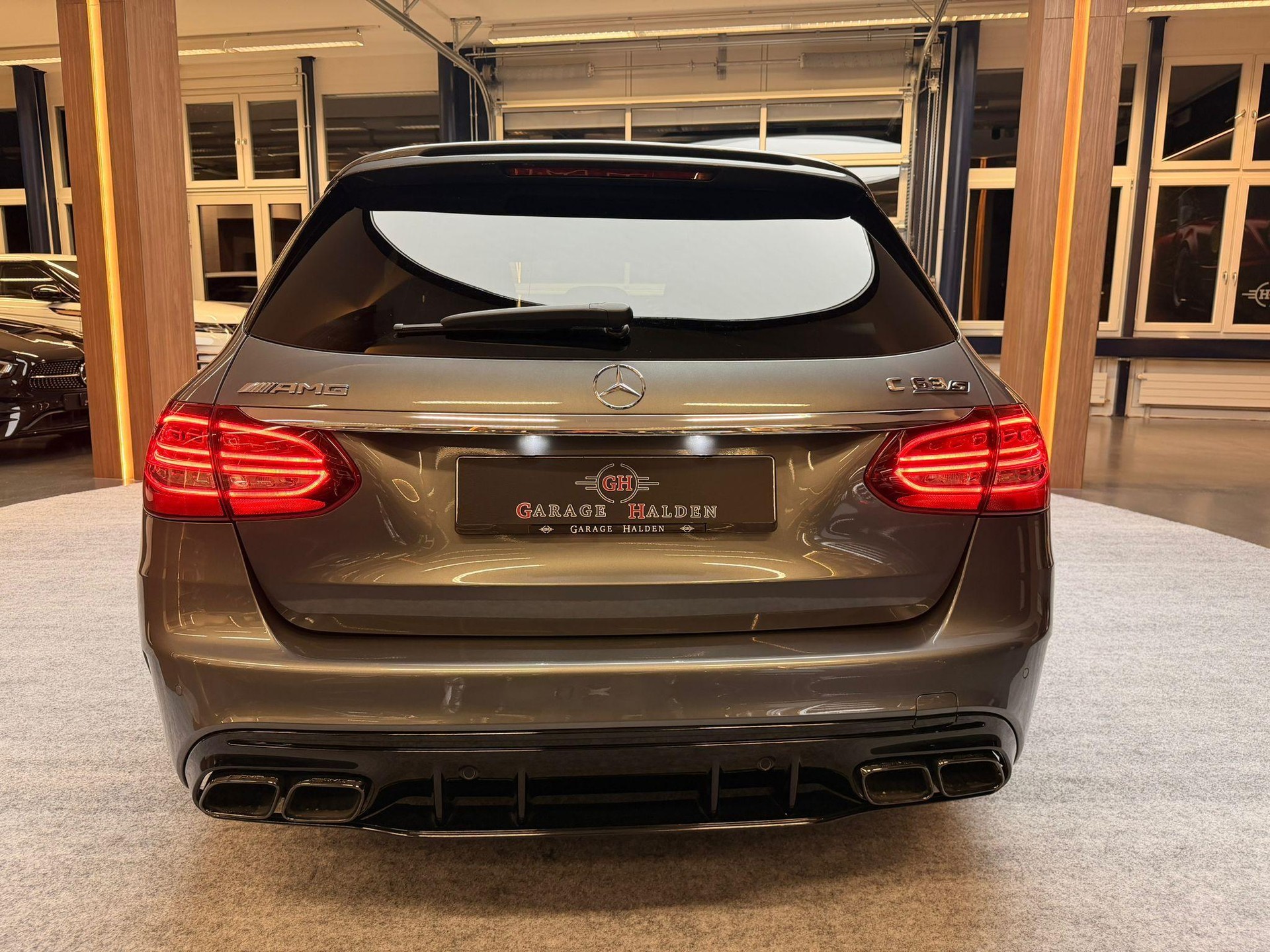 MERCEDES-BENZ C 63 S AMG Kombi-image-6