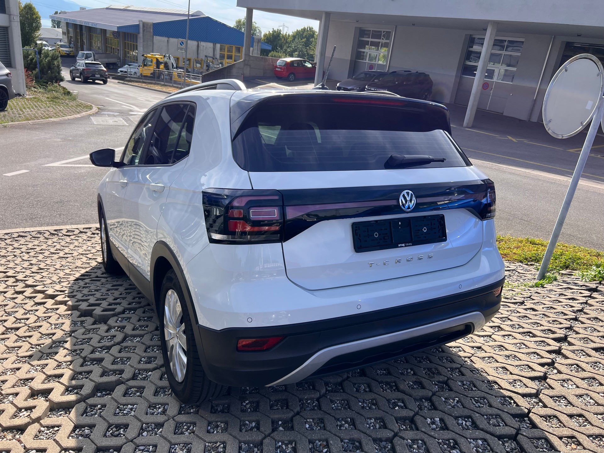 VW T-Cross 1.0 TSI-image-2