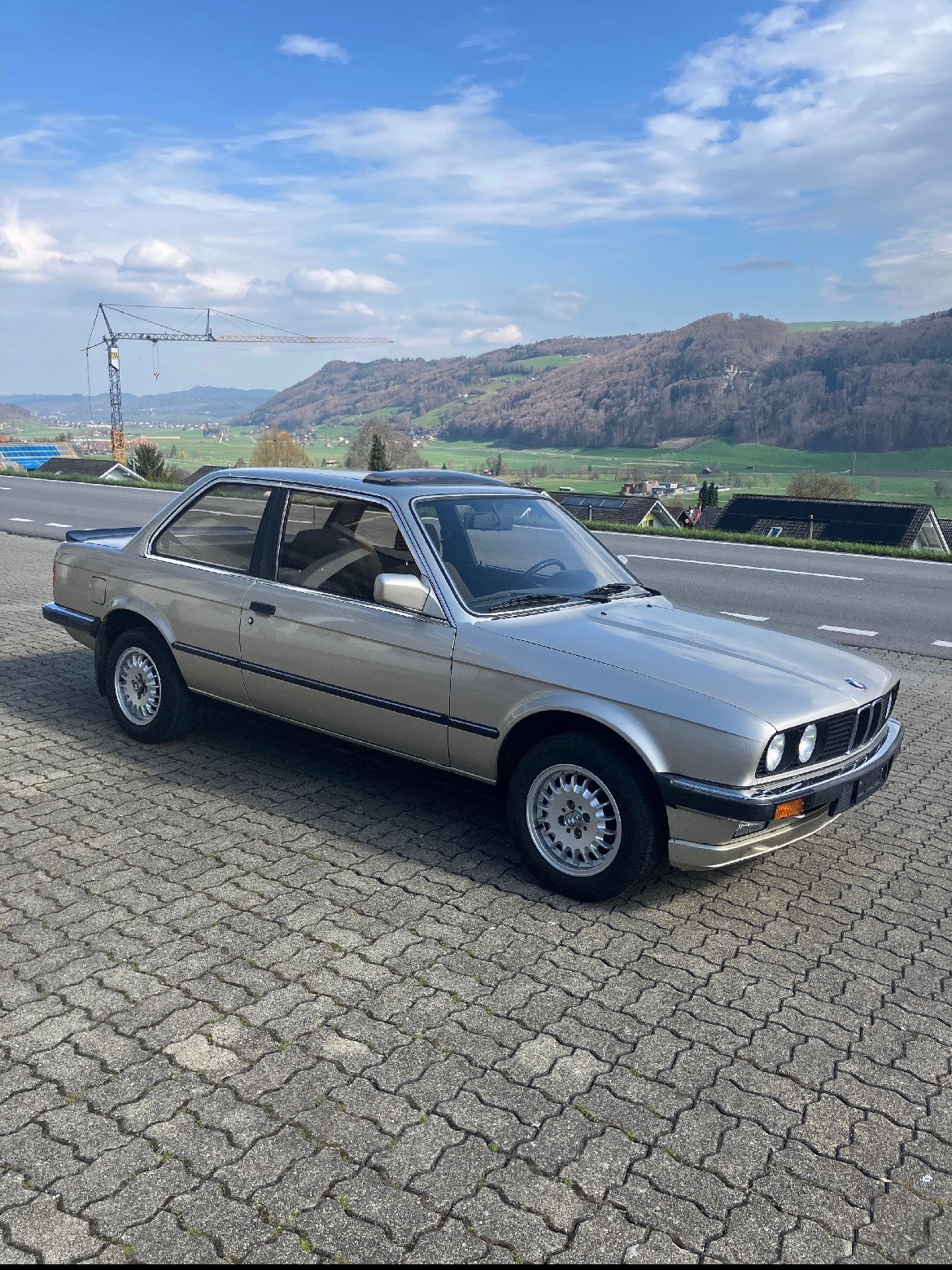 BMW 323