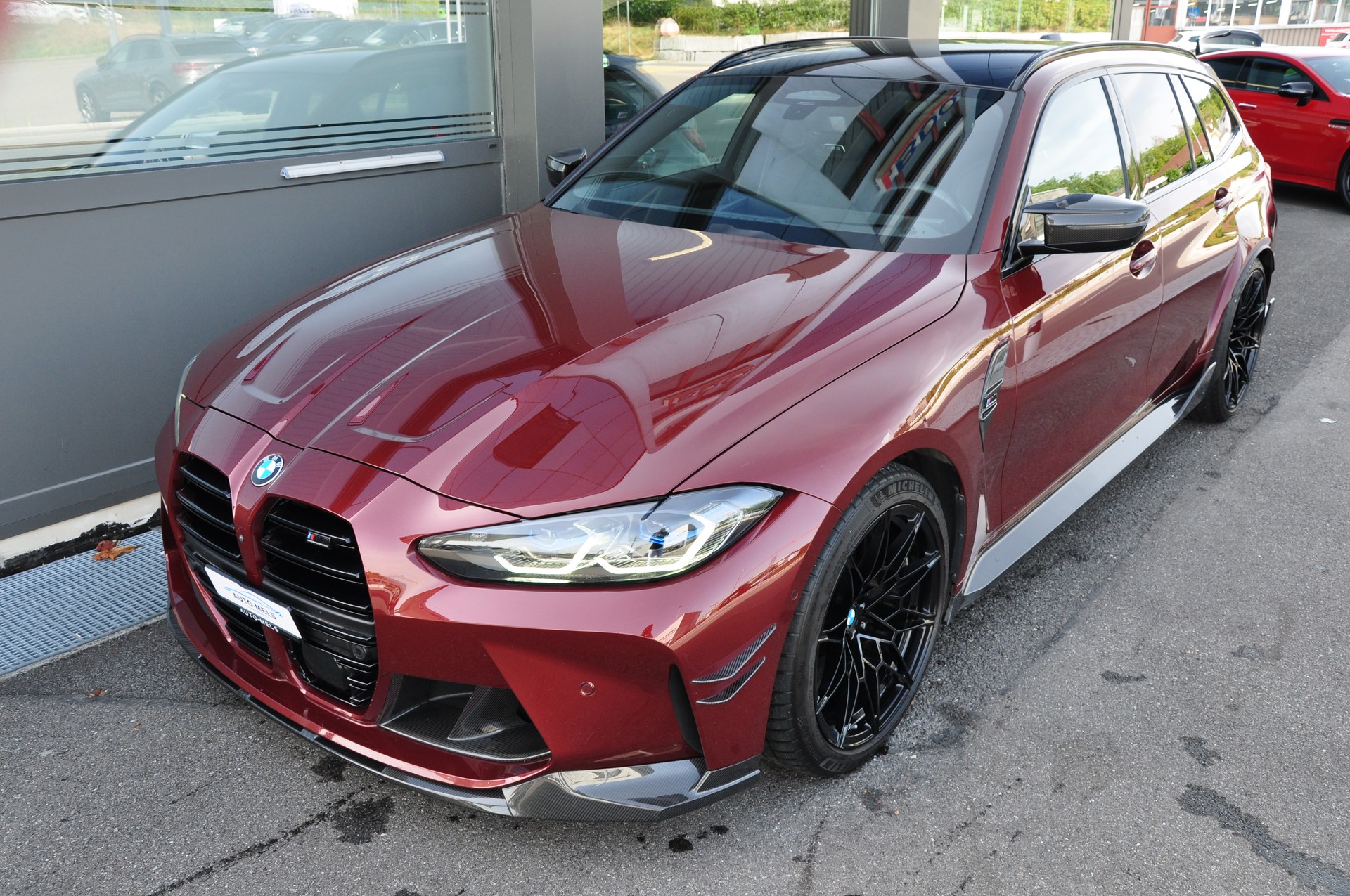BMW M3 Touring xDrive Competition M-showroom-element-2