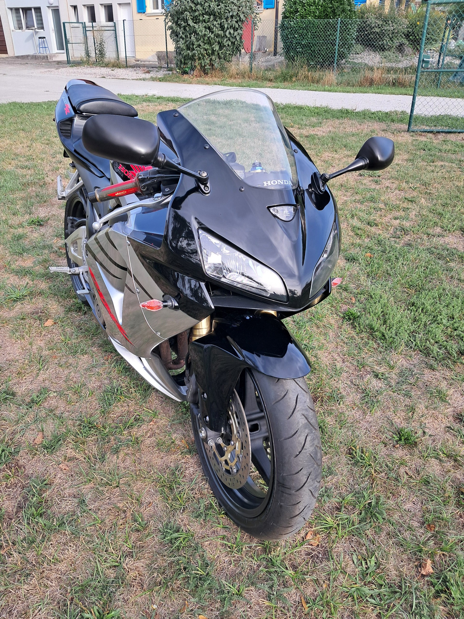 HONDA CBR 600 RR-image-6