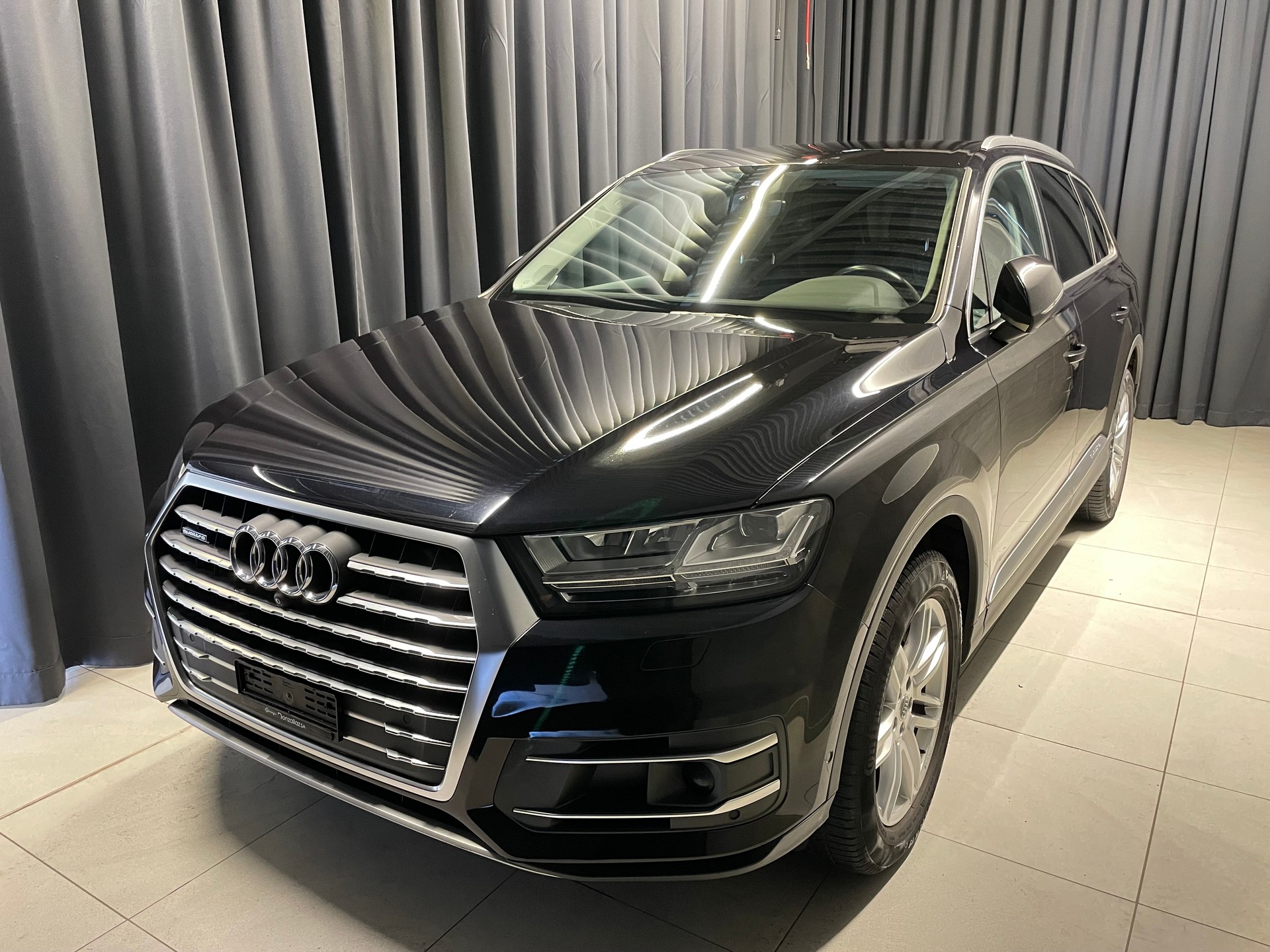 AUDI Q7 3.0 TDI quattro tiptronic S-line 7 Pl (39)-showroom-element-2