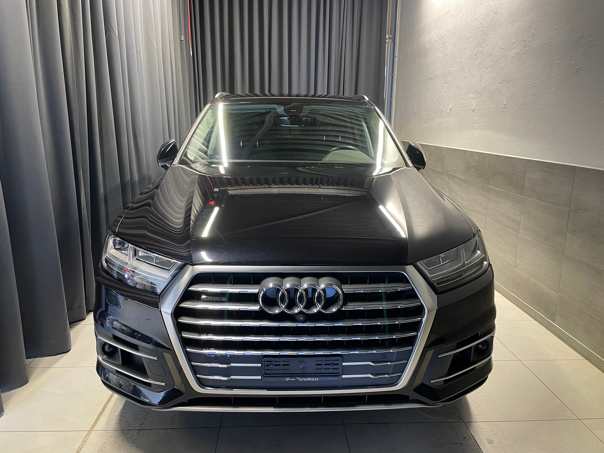 AUDI Q7 3.0 TDI quattro tiptronic S-line 7 Pl (39)-showroom-element-1