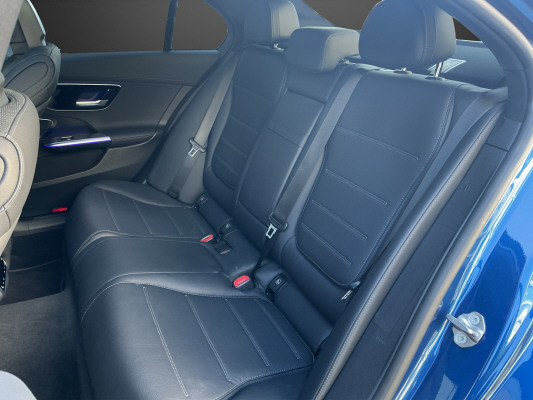 MERCEDES-BENZ C 300e 4 Matic-image-10