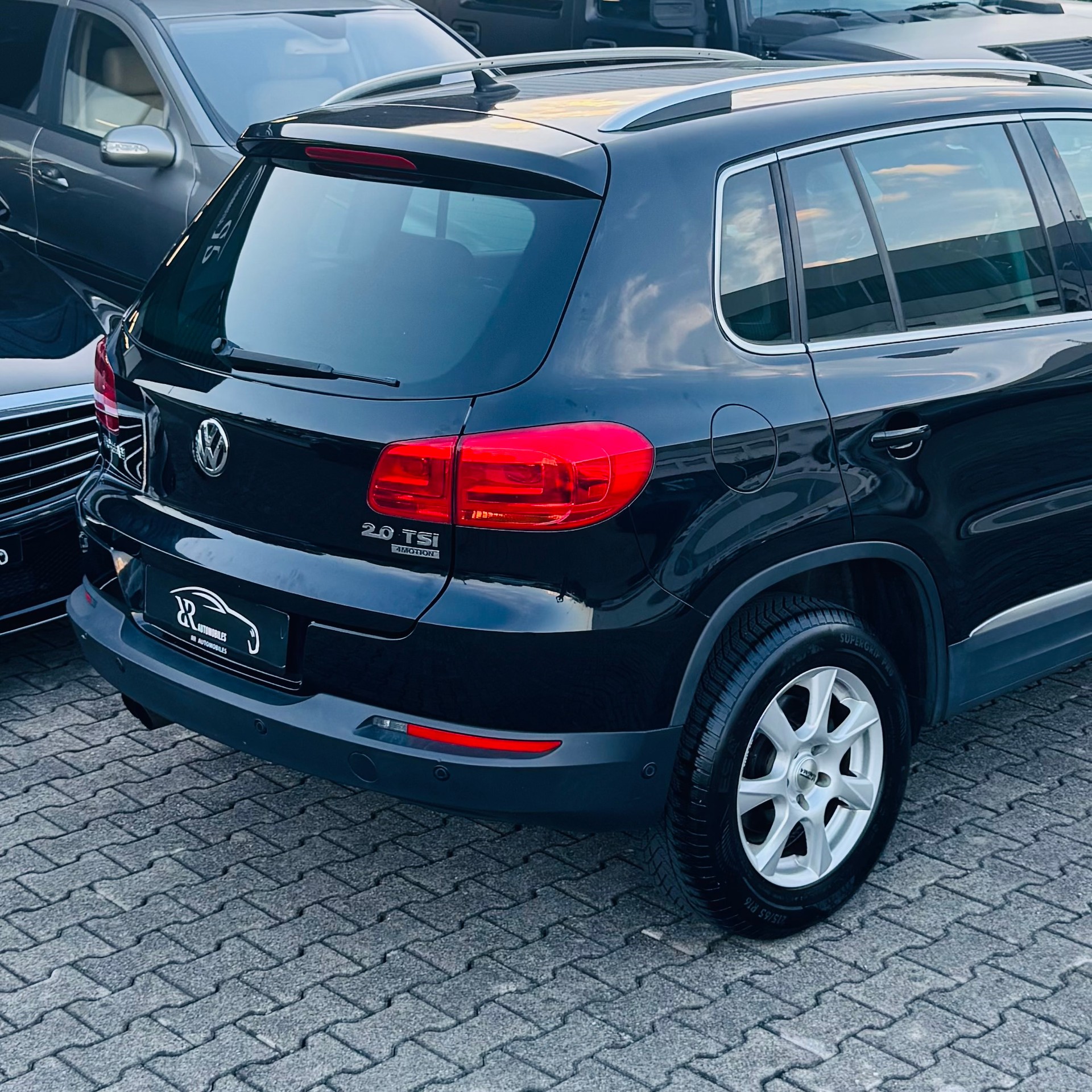 VW Tiguan 2.0 TSI Sport&Style 4Motion DSG-showroom-element-3
