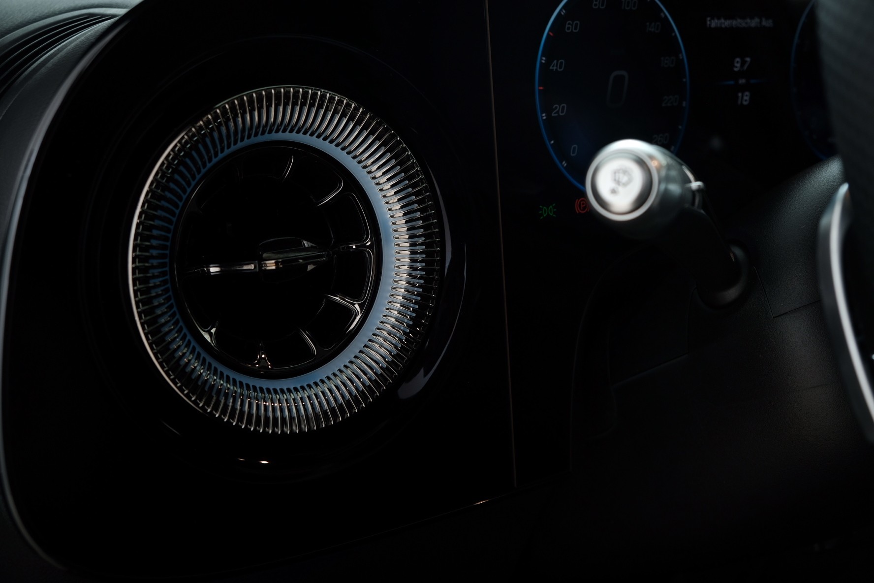 MERCEDES-BENZ GLB 220 4matic X248 Me.-Fzg. / Demo-image-17
