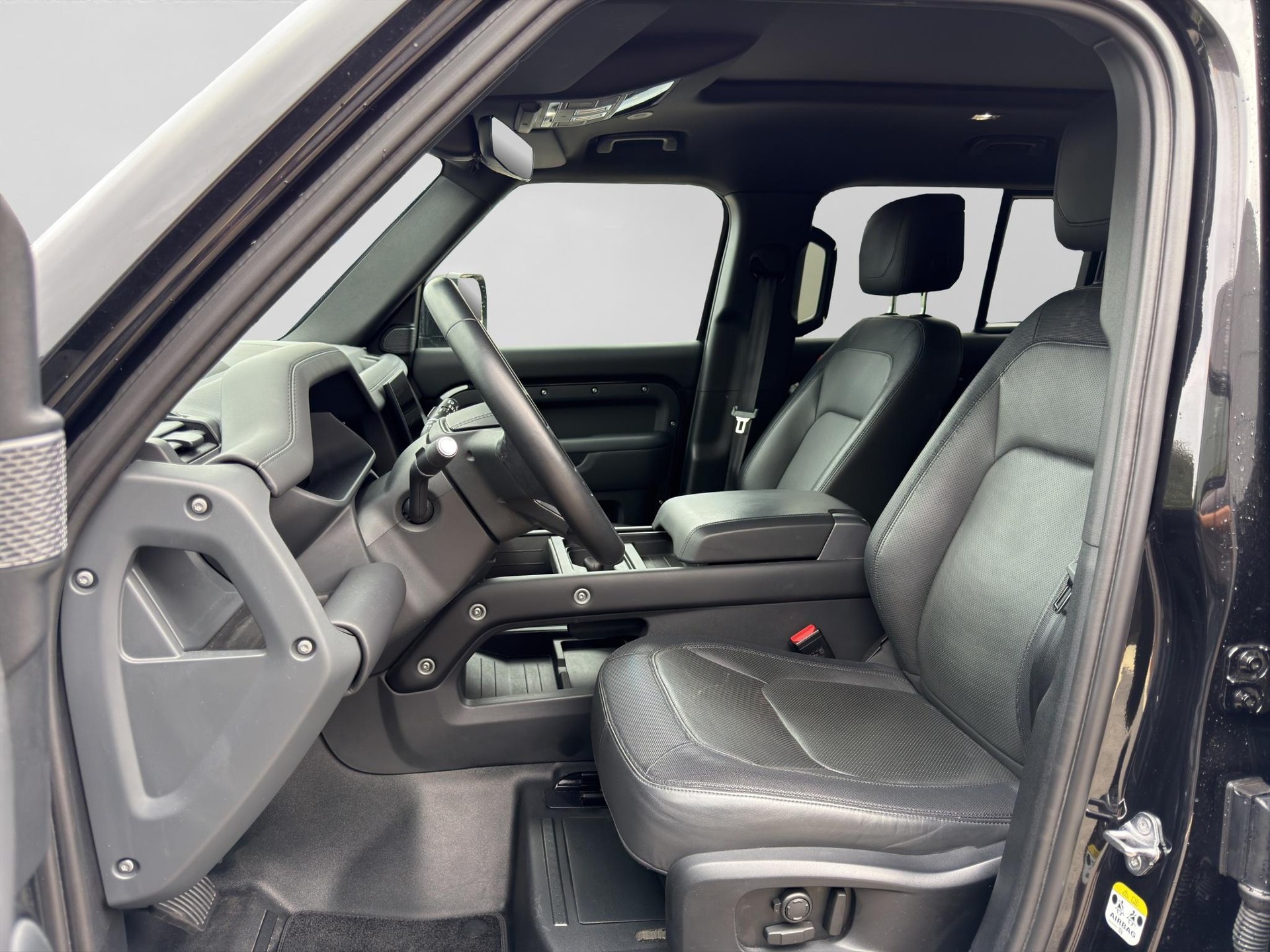 LAND ROVER Defender 110 2.0 P400e X-Dynamic HSE-showroom-element-1