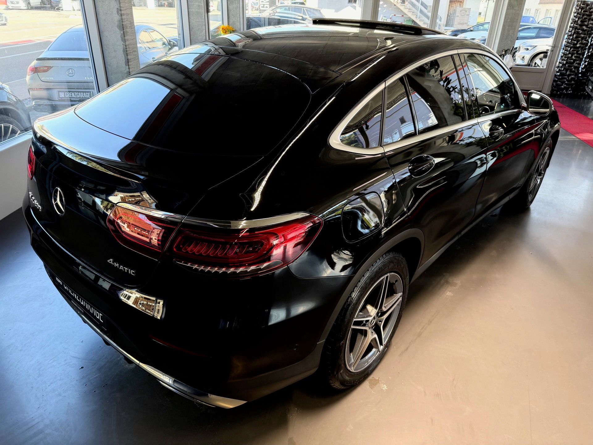 MERCEDES-BENZ GLC Coupé 200 AMG Line 4Matic 9G-Tronic-image-5