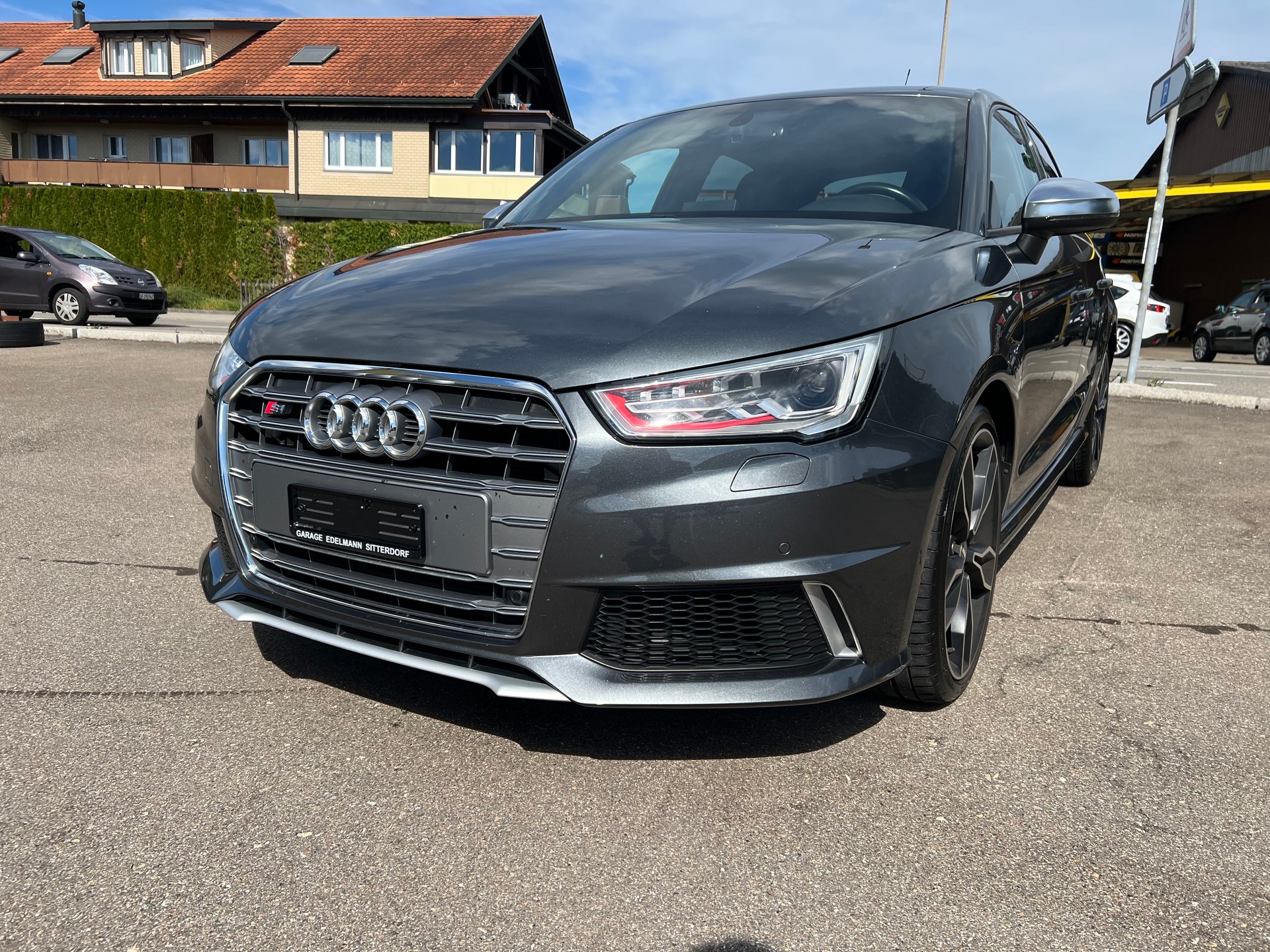 AUDI S1 Sportback 2.0 TFSI quattro Spezial-showroom-element-1