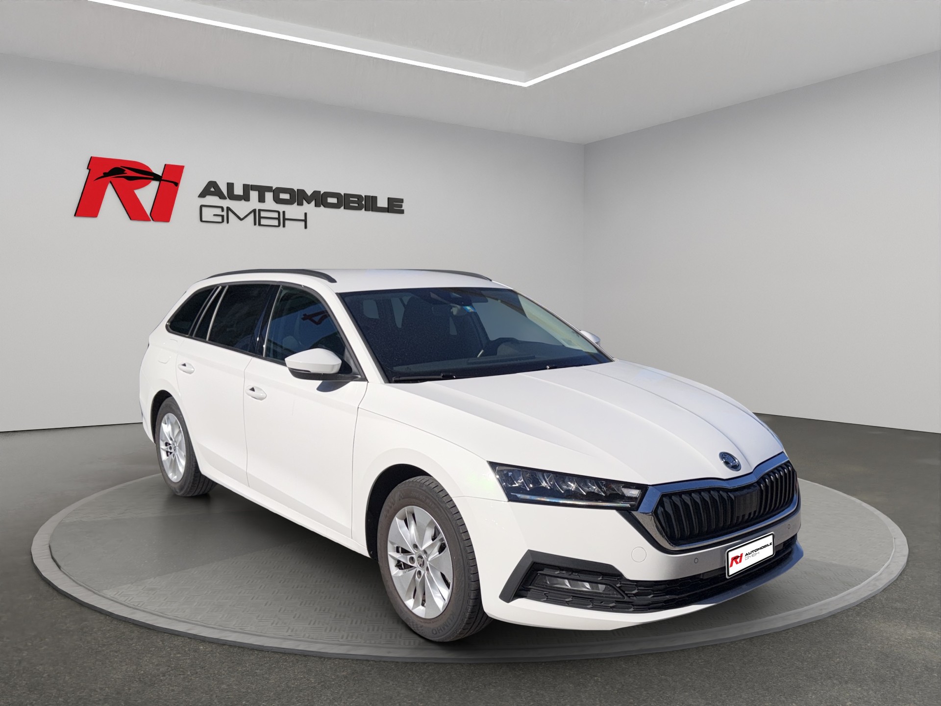 SKODA Octavia Combi 2.0 TDI DSG Ambition-showroom-element-2