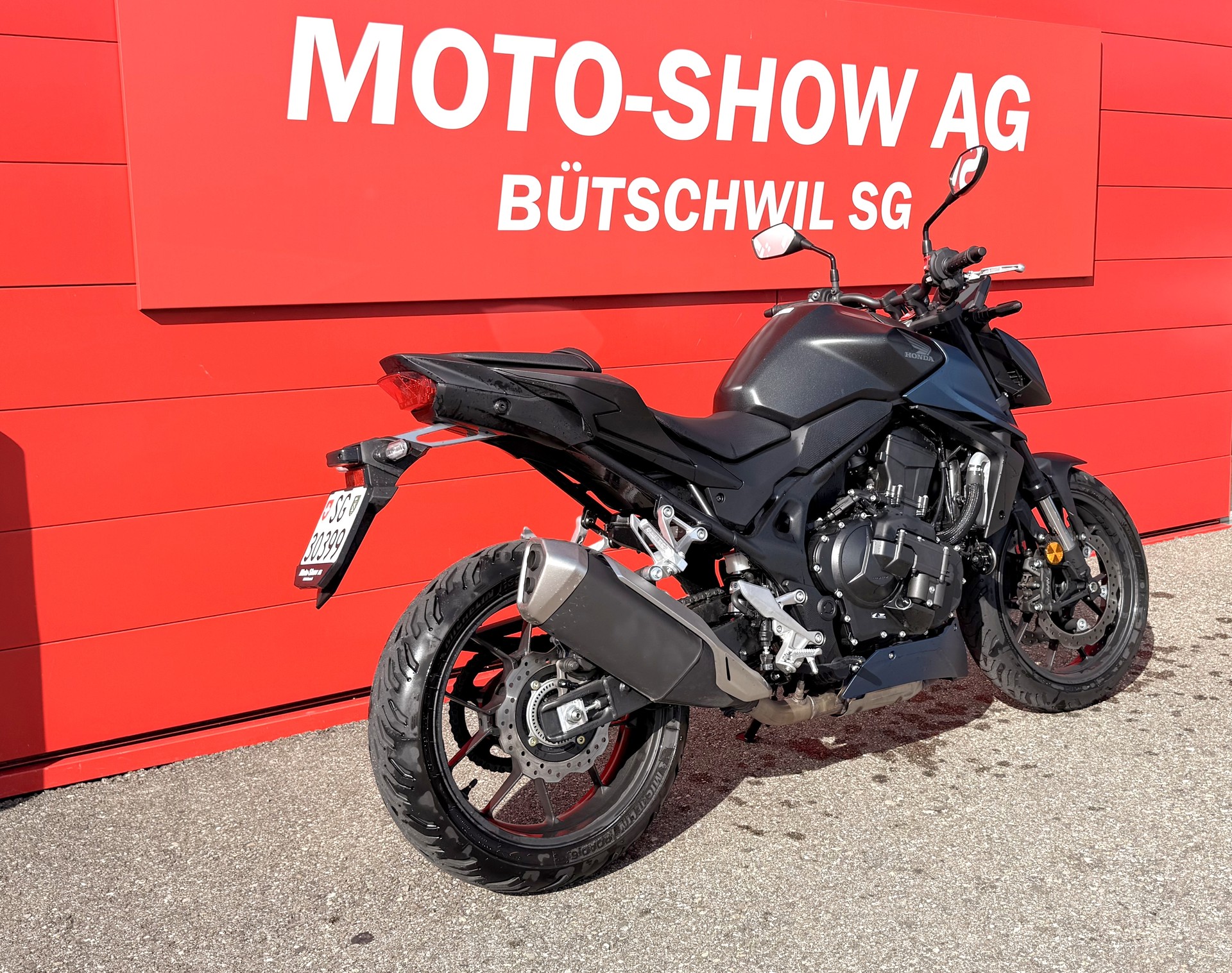 HONDA CB 750 Hornet E-Clutch-image-4