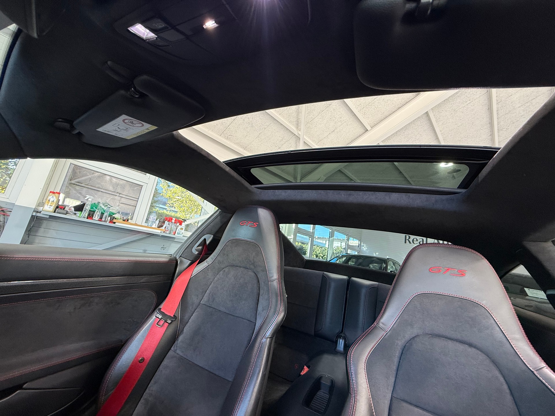 PORSCHE 911 Carrera 4 GTS PDK 991.2.-image-31