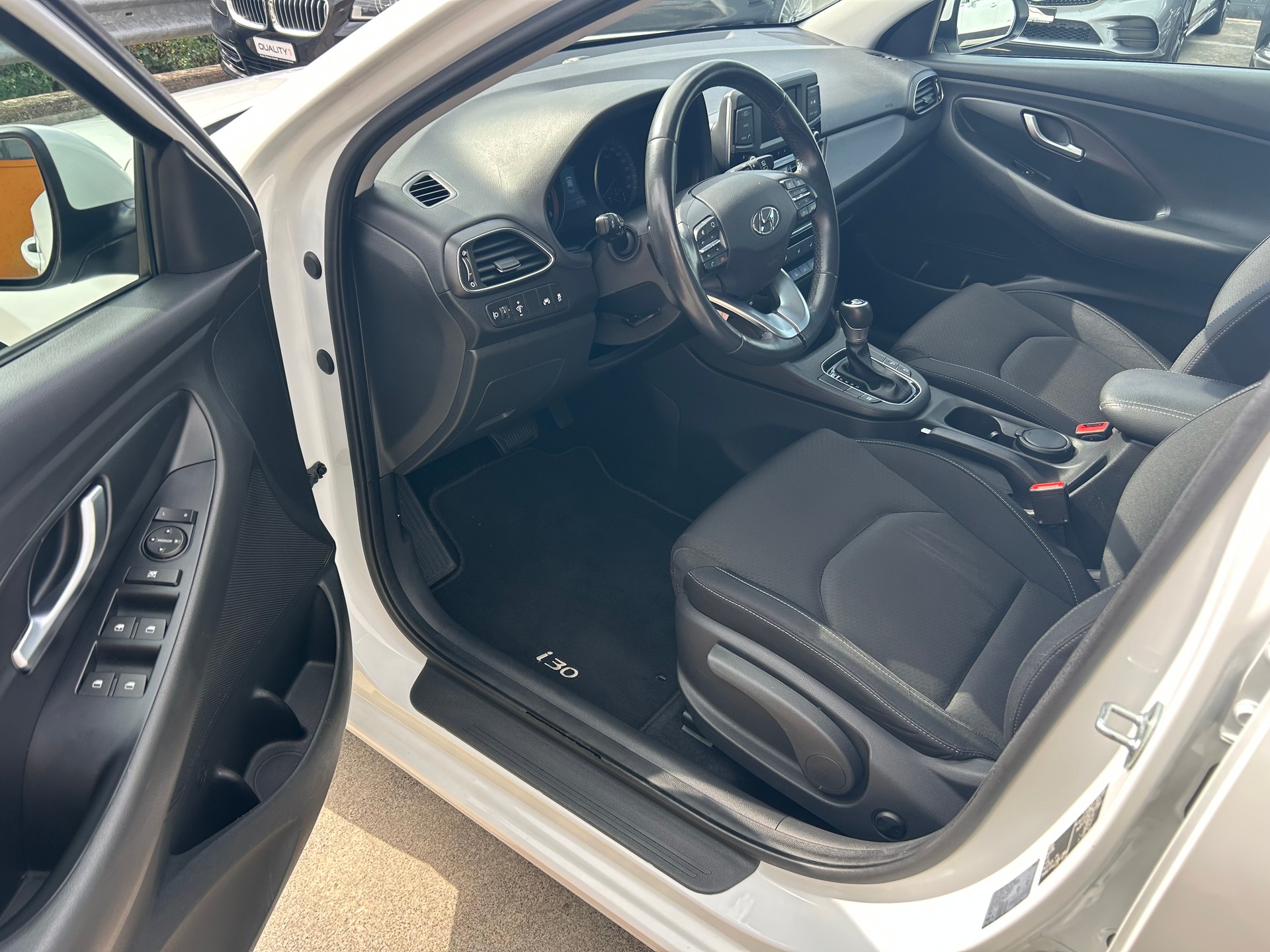 HYUNDAI i30 1.4 T-GDI Origo DCT-image-15