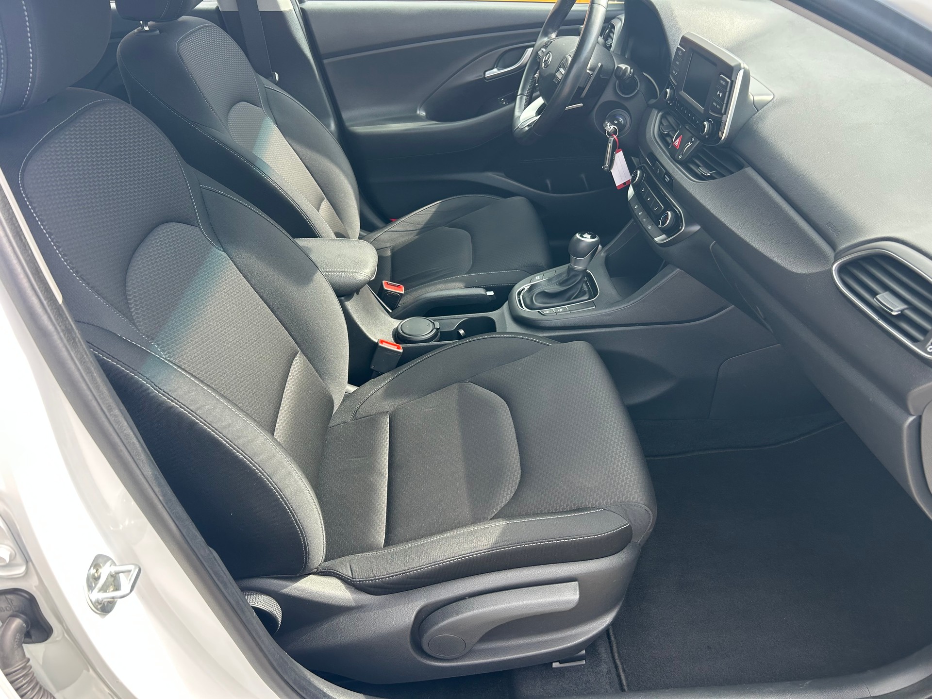 HYUNDAI i30 1.4 T-GDI Origo DCT-image-6