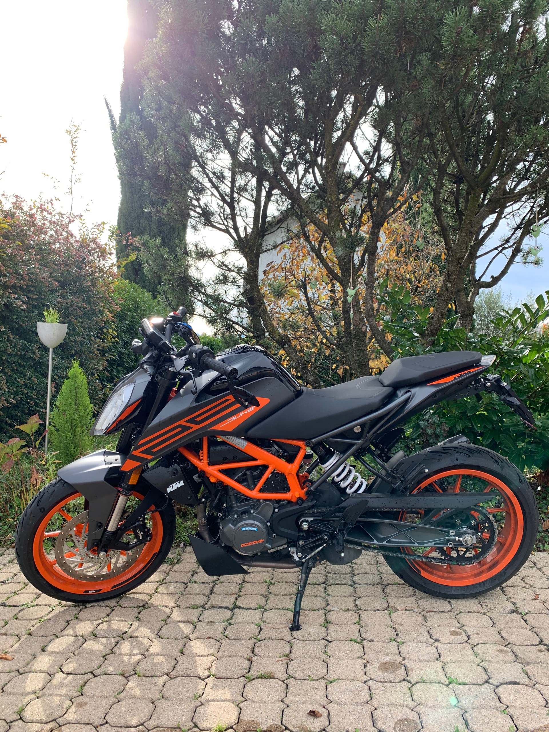KTM 125 Duke-image-0