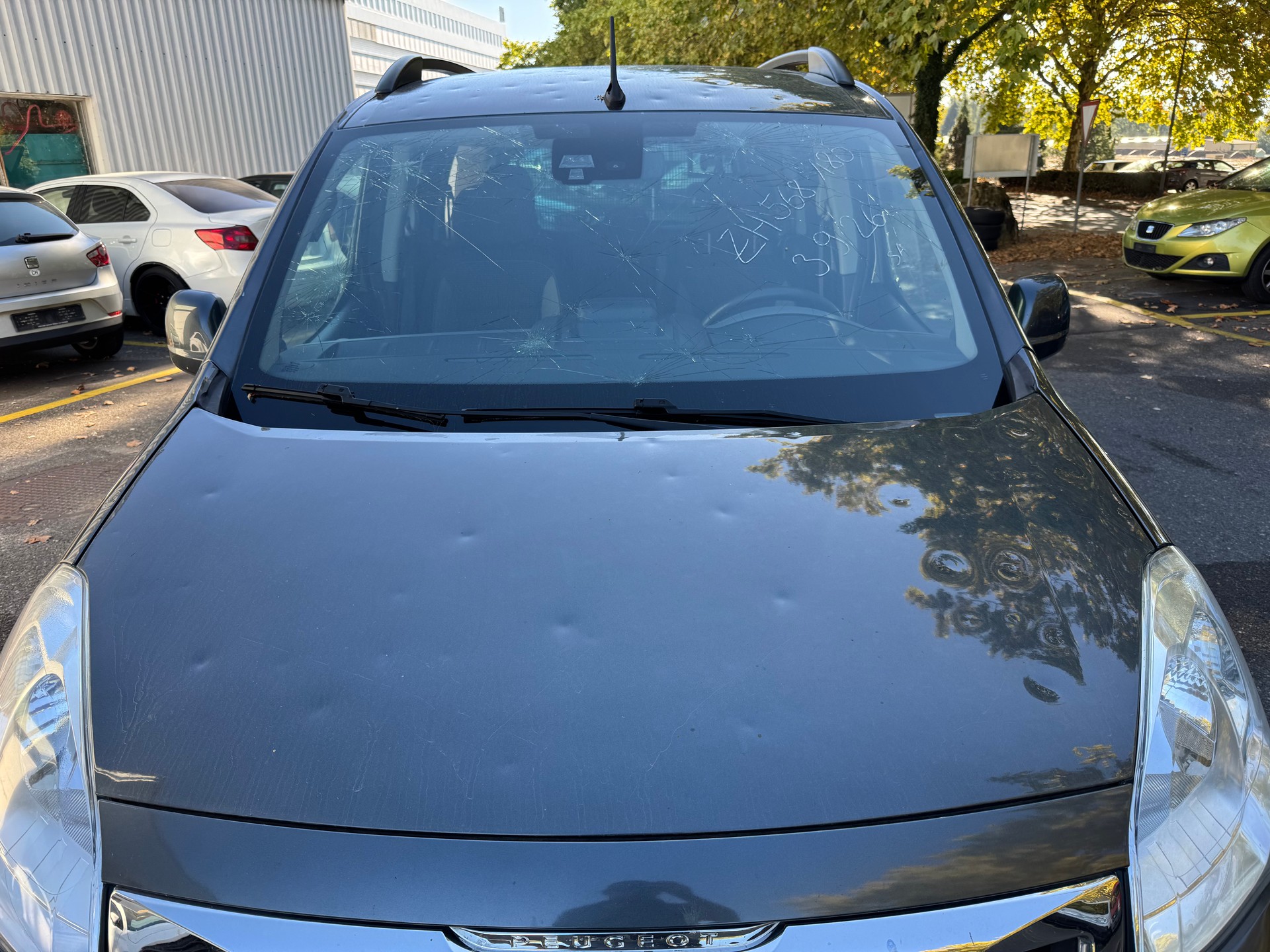 PEUGEOT Partner 1.2 PureTech Allure-image-5
