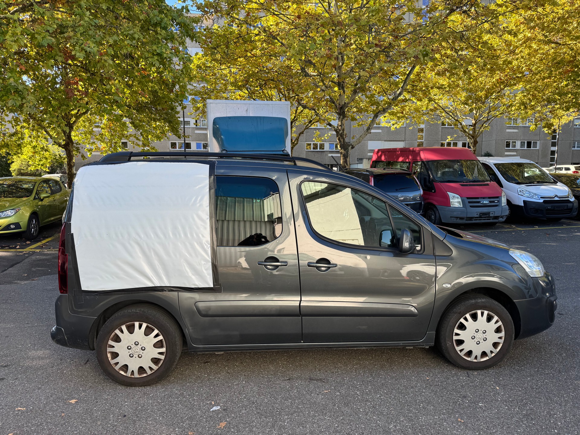 PEUGEOT Partner 1.2 PureTech Allure-image-7
