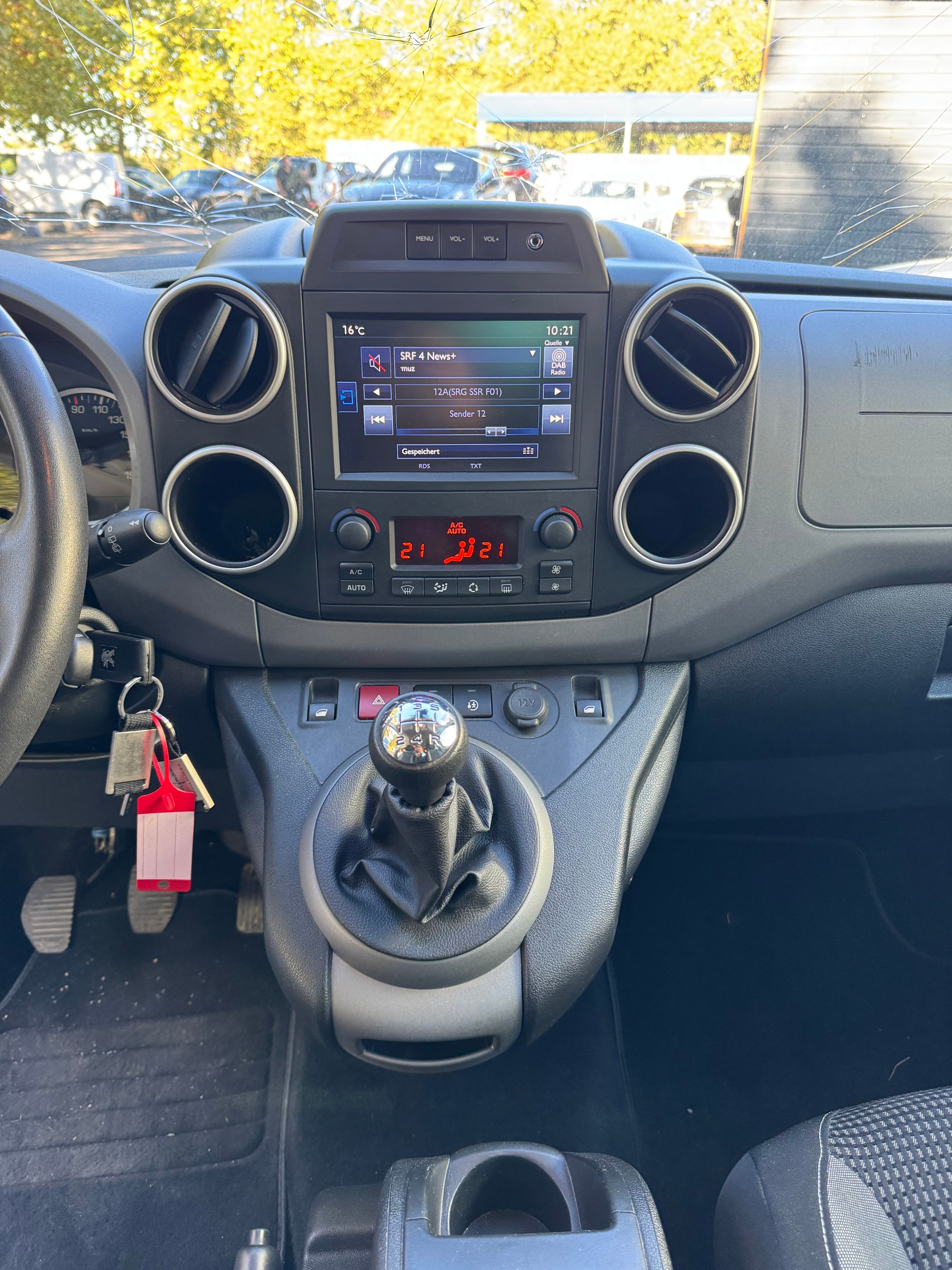 PEUGEOT Partner 1.2 PureTech Allure-image-21