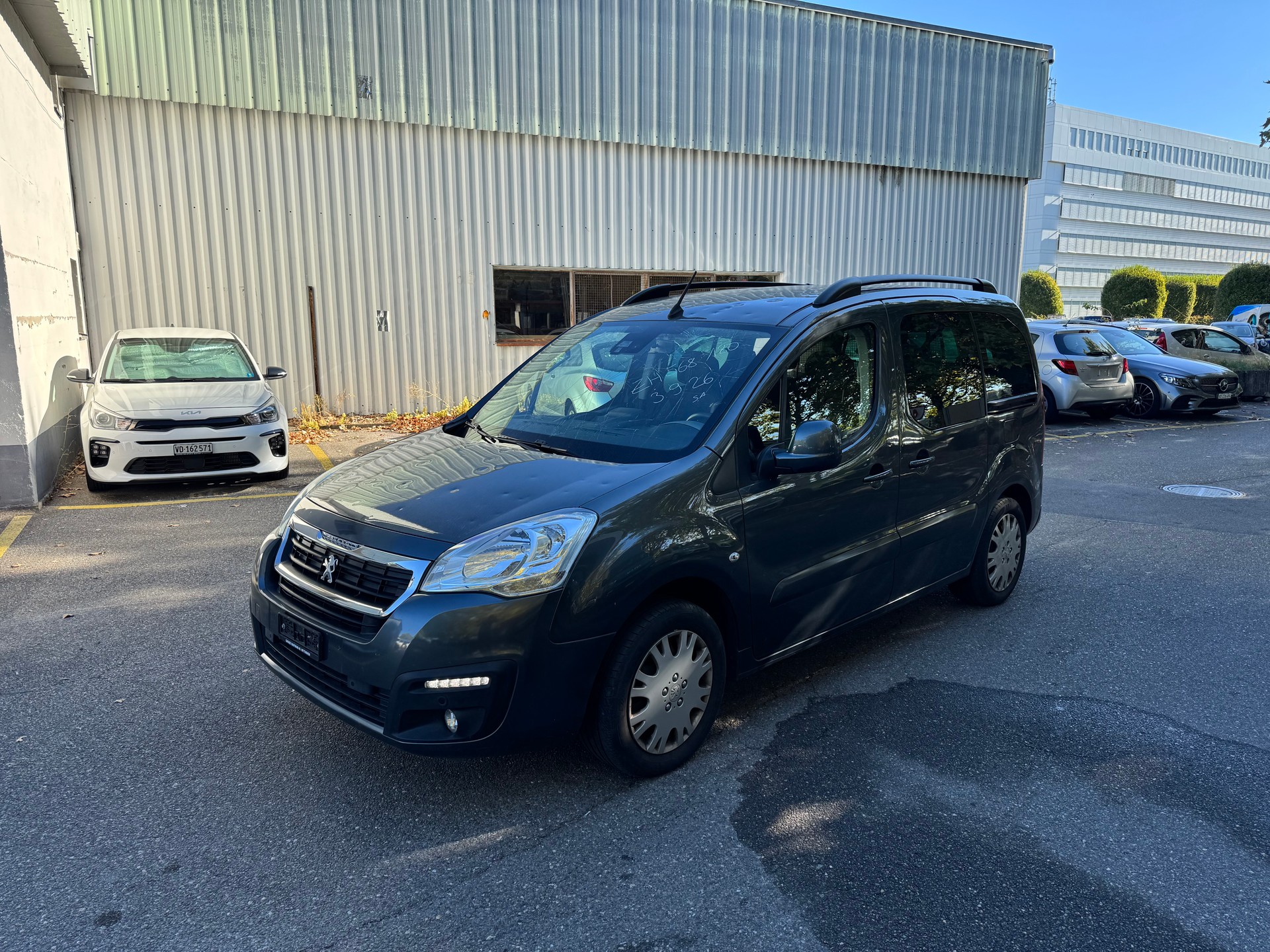 PEUGEOT Partner 1.2 PureTech Allure-showroom-element-3