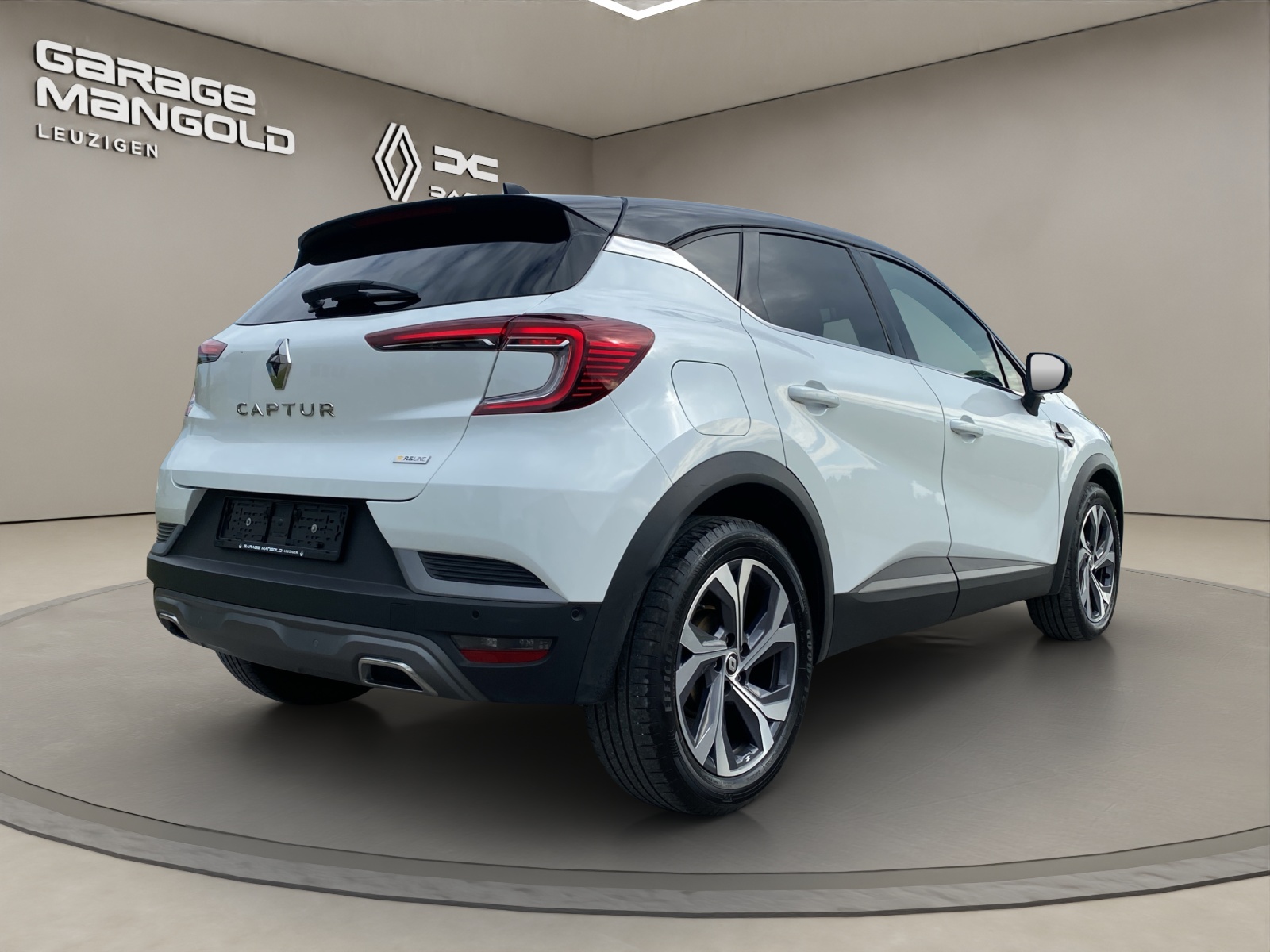 RENAULT Captur 1.3 TCe EDC R.S.Line-image-4