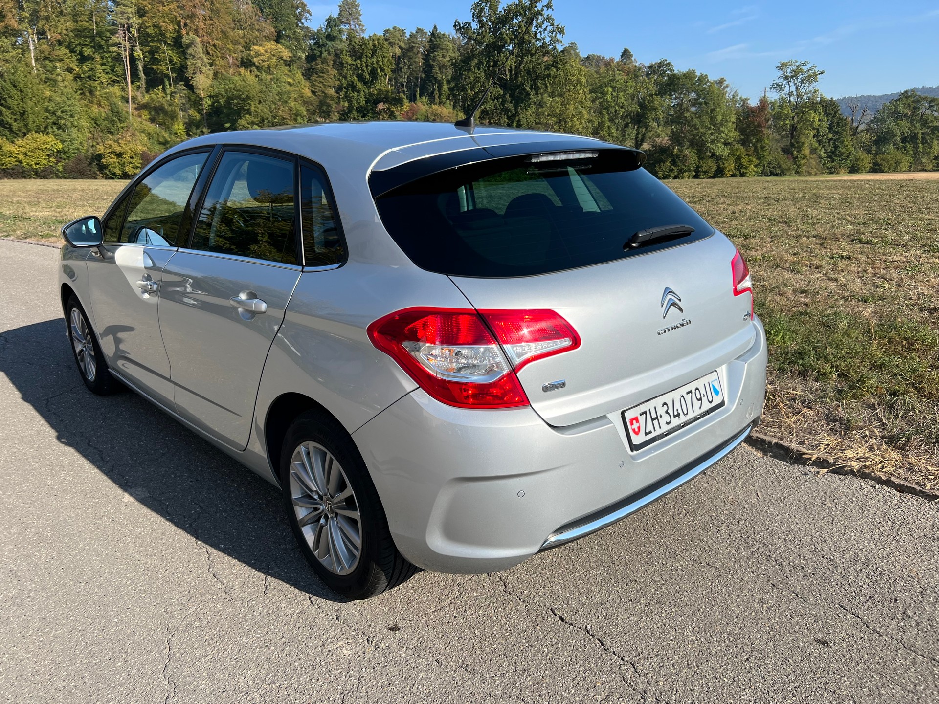 CITROEN C4 Berline 1.6 HDi Séduction-image-3