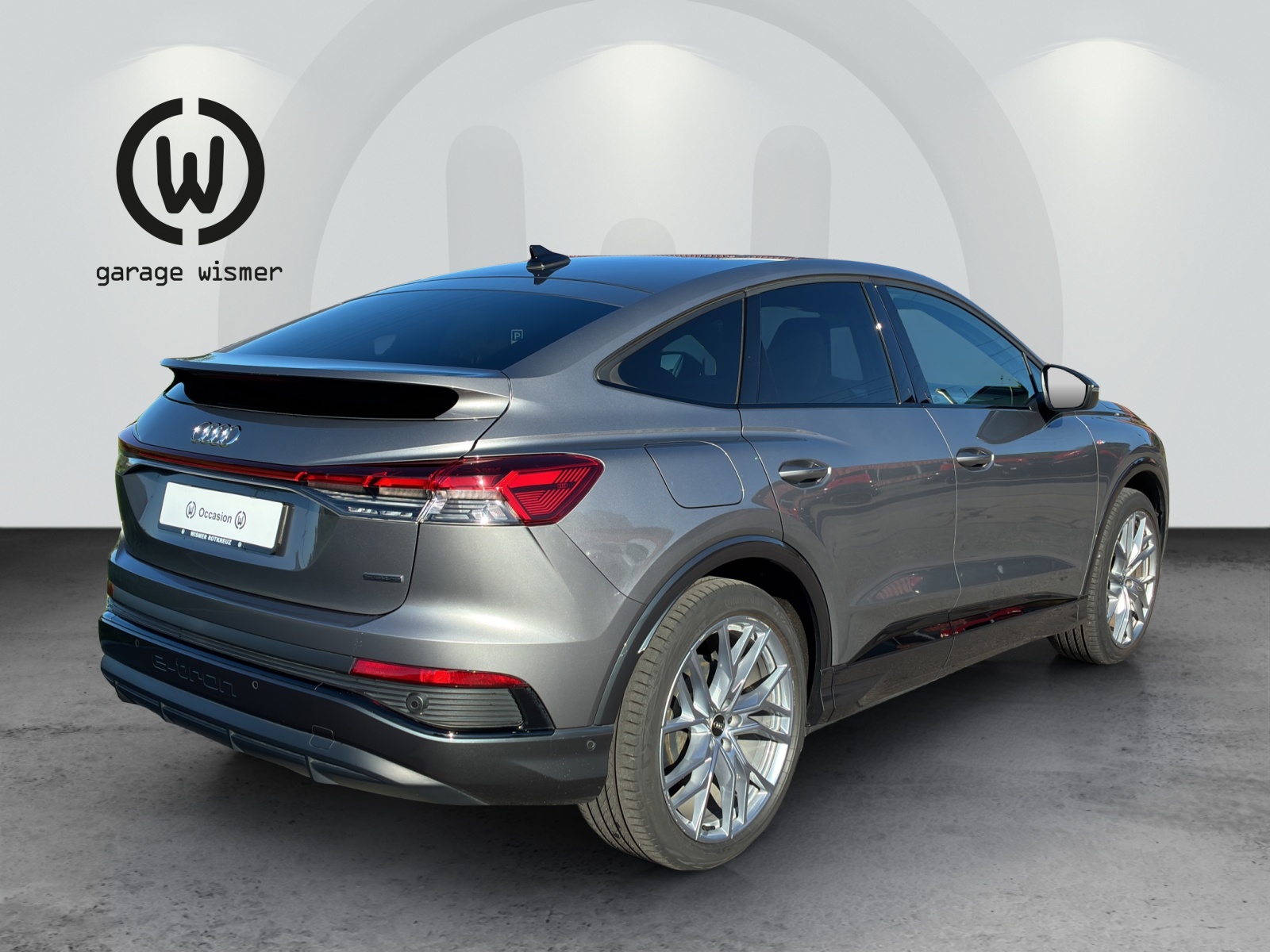 AUDI Q4 Sportback e-tron 50 quattro-showroom-element-3