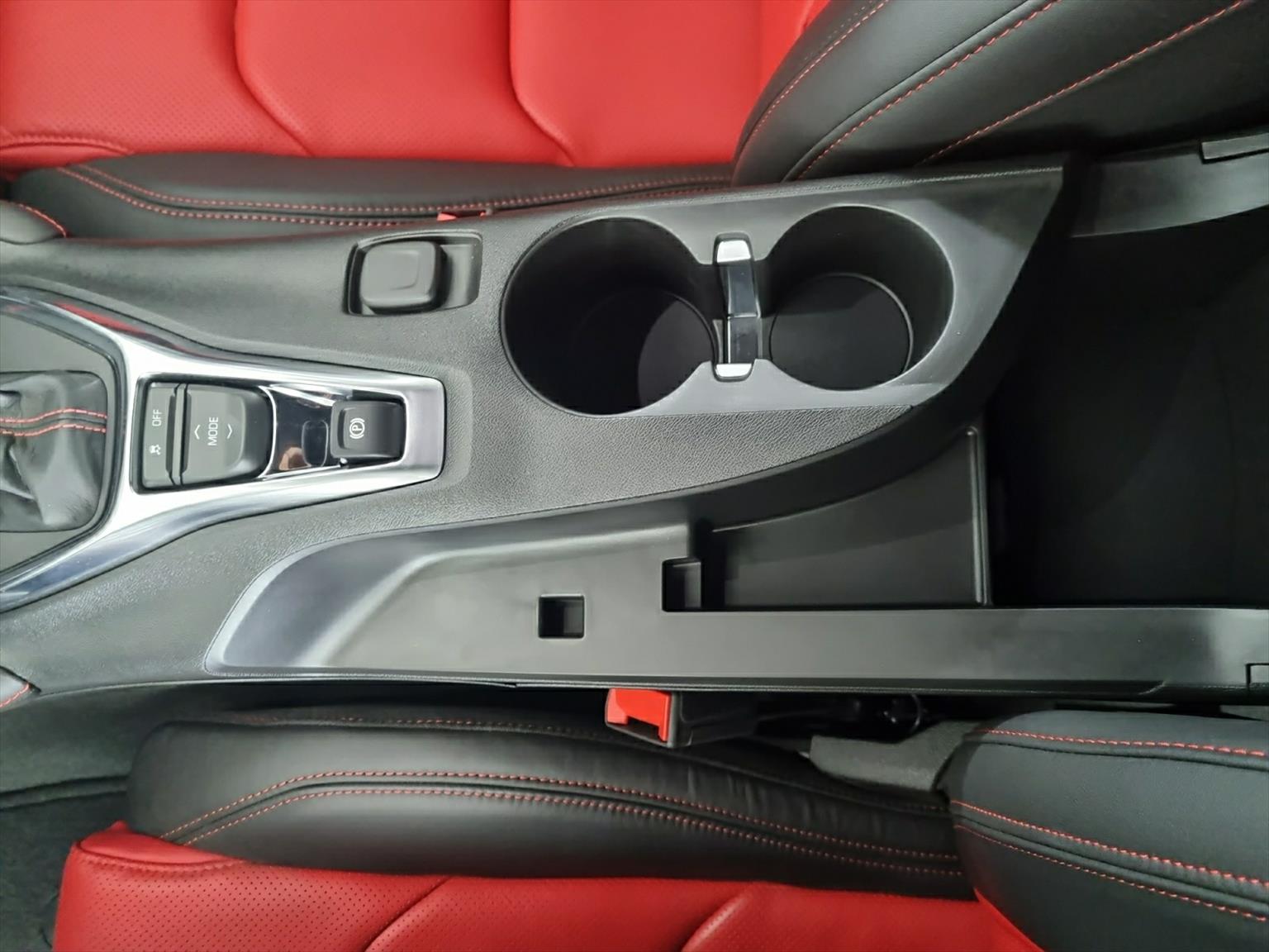 CHEVROLET Camaro 2.0L DI I4 Turbo 2LT Convertible-image-12