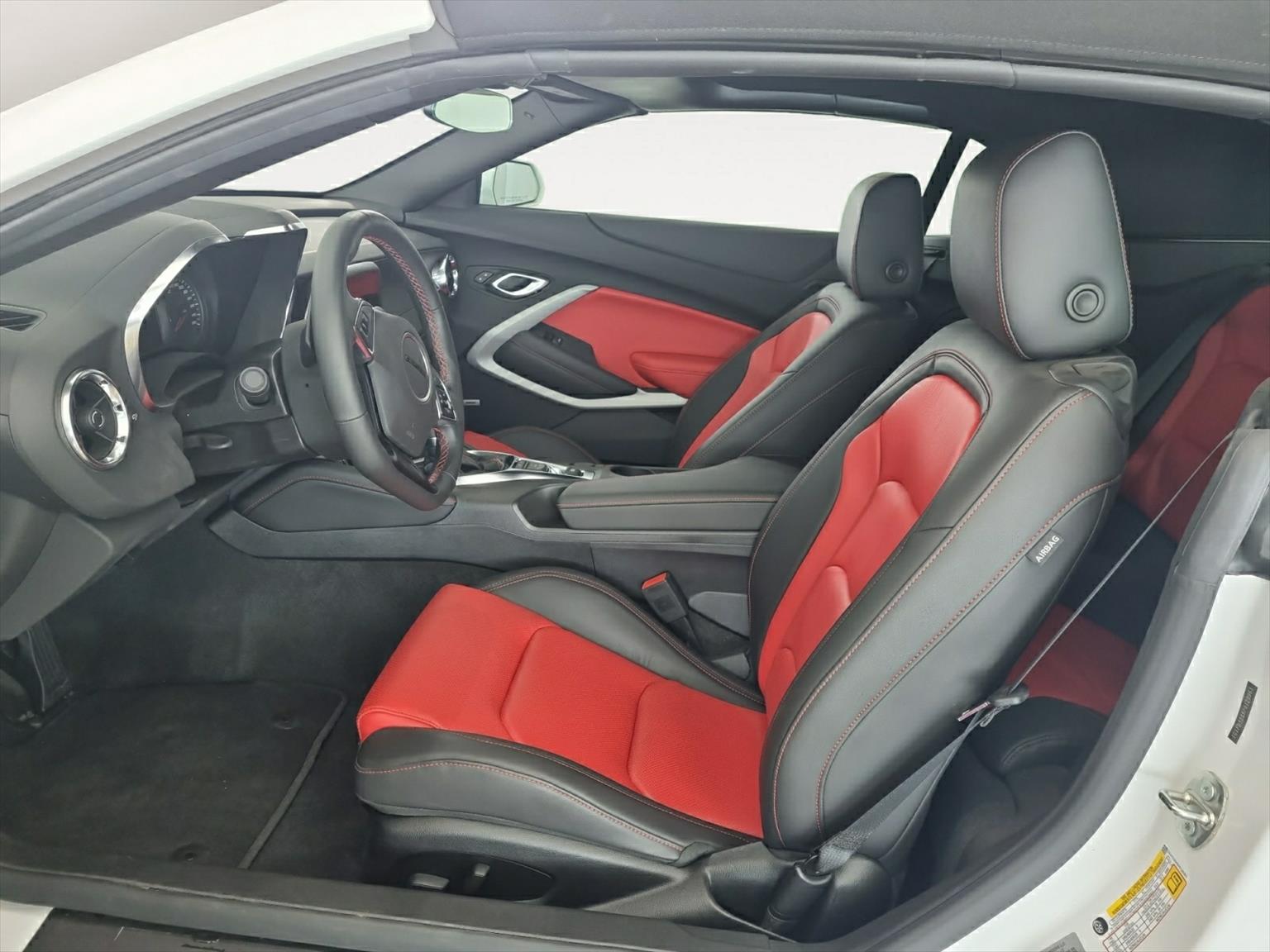 CHEVROLET Camaro 2.0L DI I4 Turbo 2LT Convertible-image-4