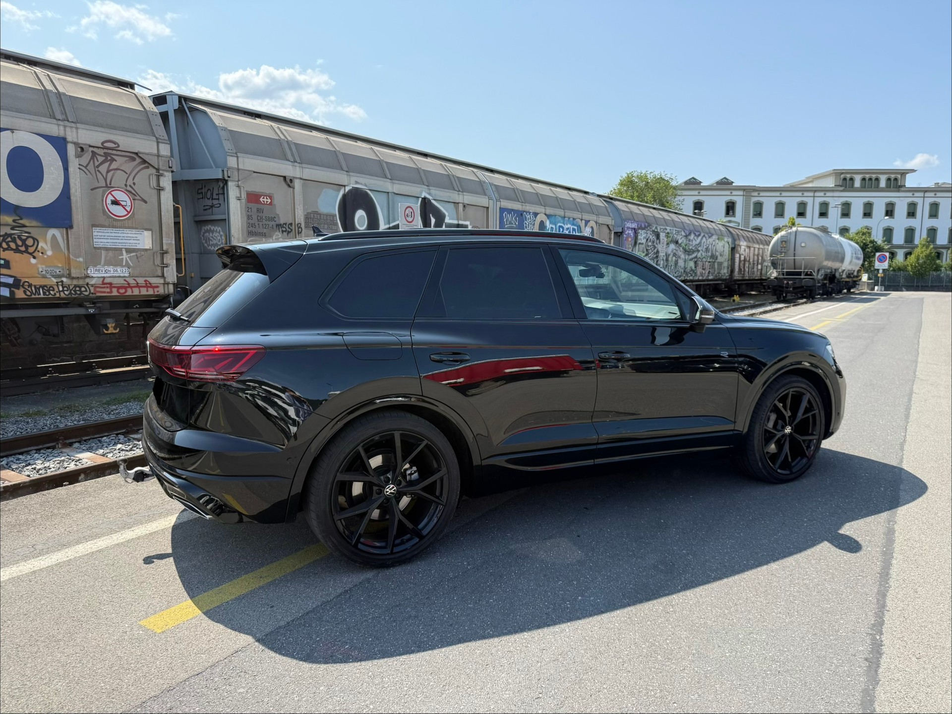 VW Touareg 3.0 TDI R Line Tiptronic-image-5