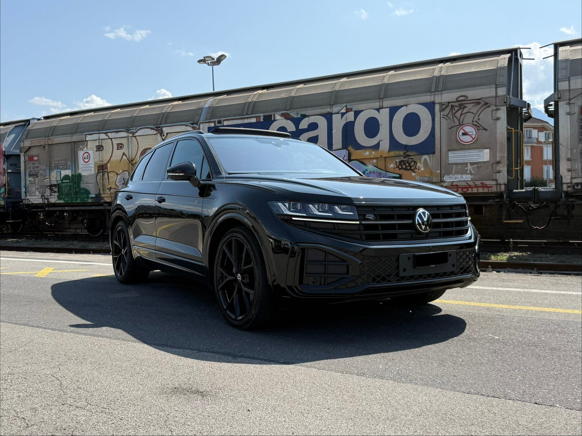 VW Touareg 3.0 TDI R Line Tiptronic-image-1