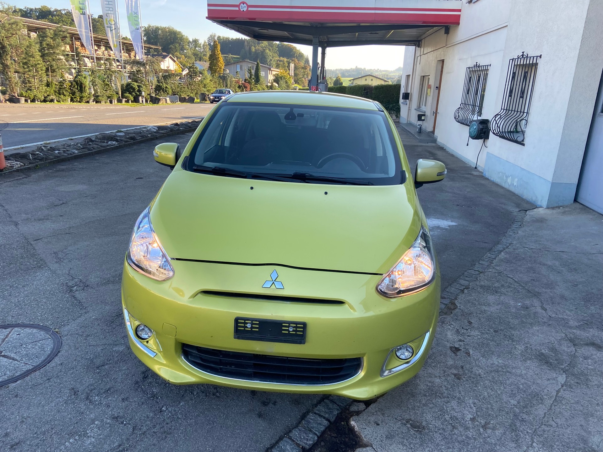 MITSUBISHI Space Star 1.2 Celebration 300K-image-2