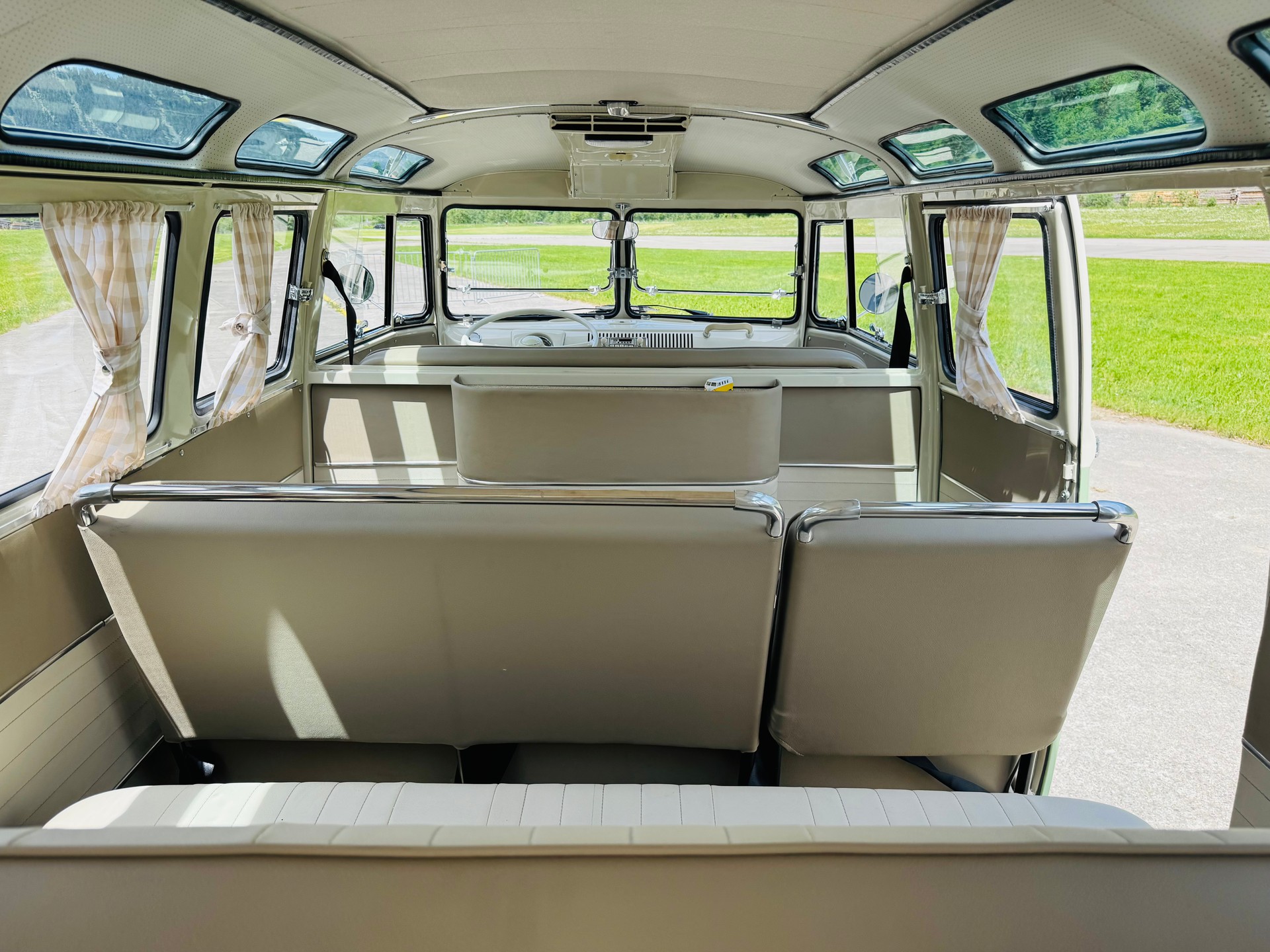 VW T1-image-10