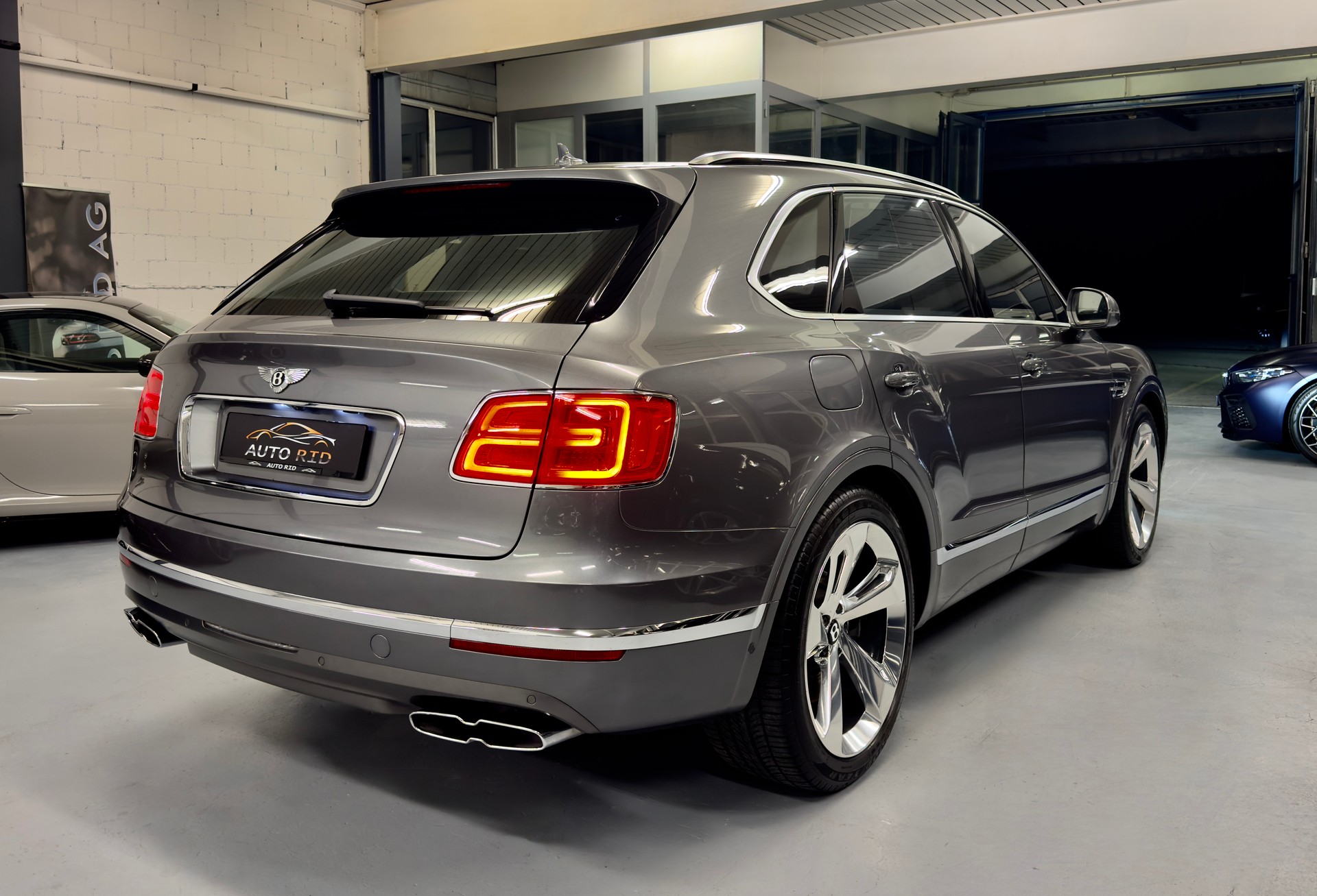 BENTLEY Bentayga V8 Diesel-image-4