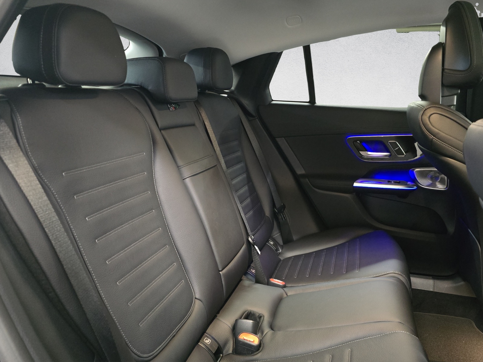 MERCEDES-BENZ GLC 300 e AMG Line 4Matic Coupé EQ Star-image-13