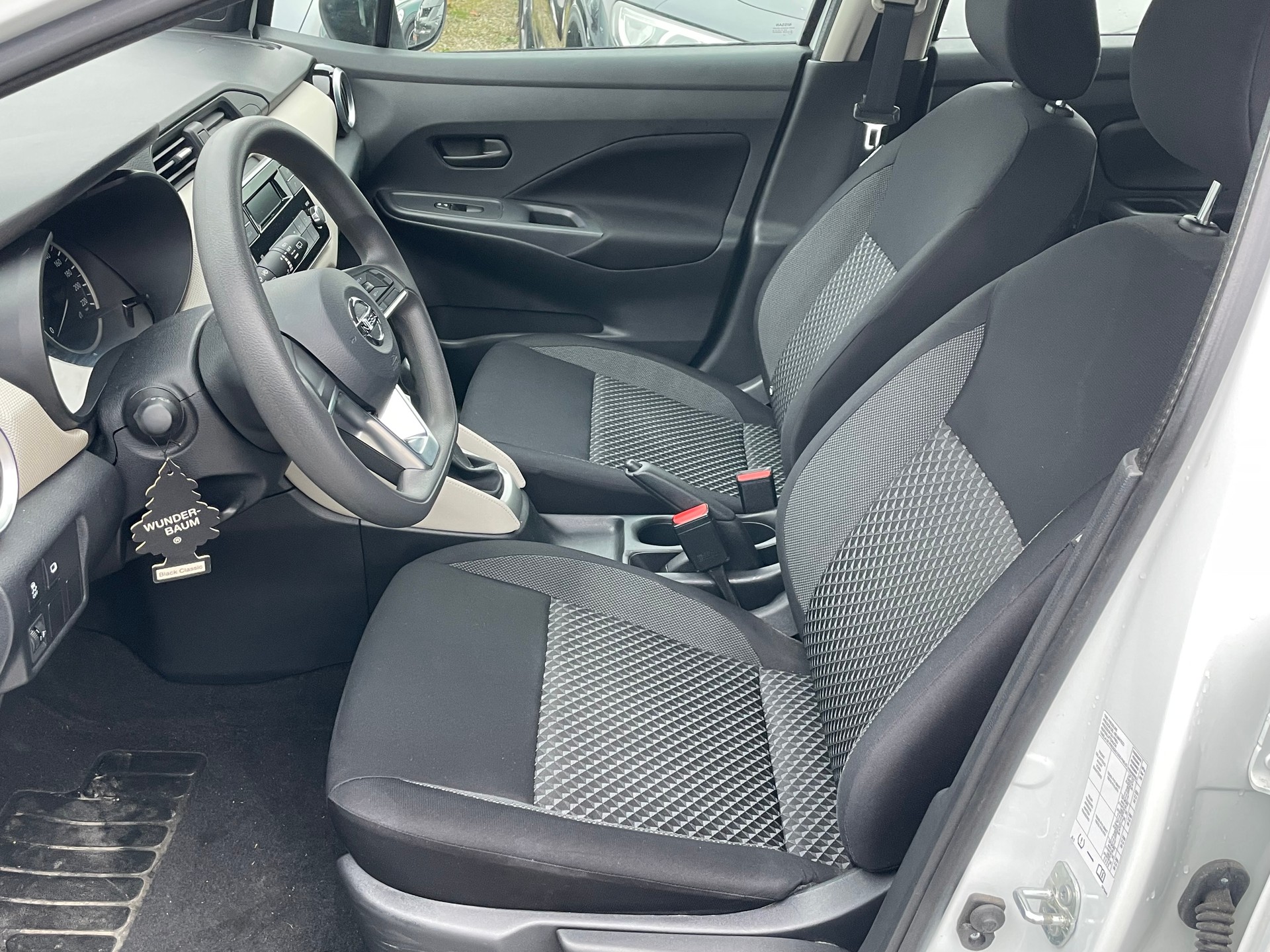 NISSAN Micra 1.0 visia+-image-5