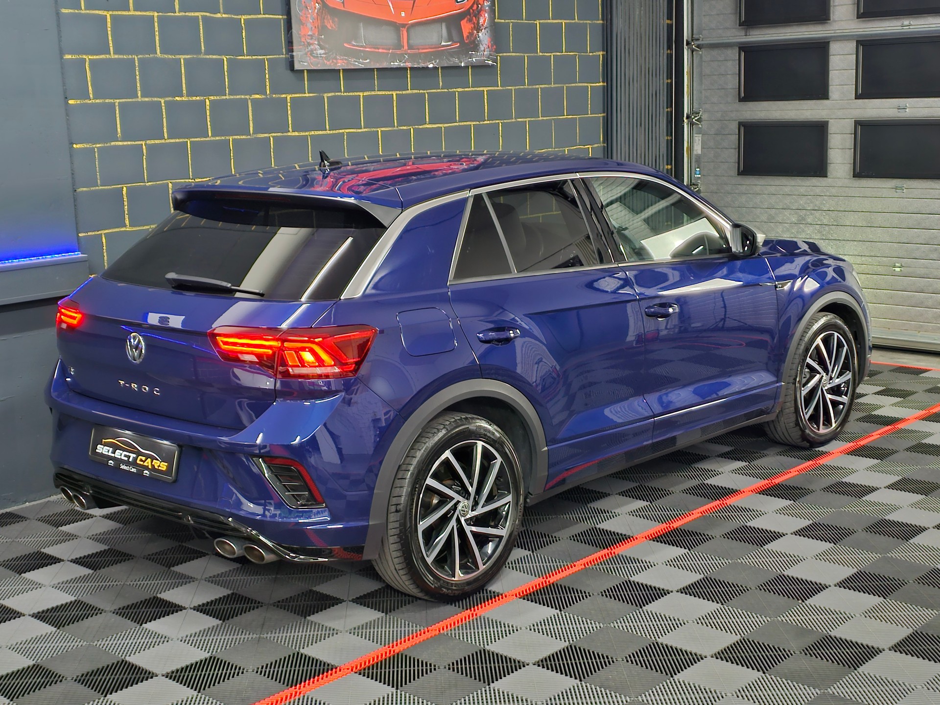VW T-Roc 2.0 TSI R DSG 4Motion-image-2