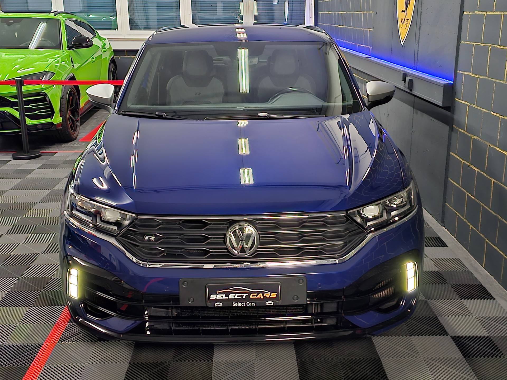 VW T-Roc 2.0 TSI R DSG 4Motion-image-6