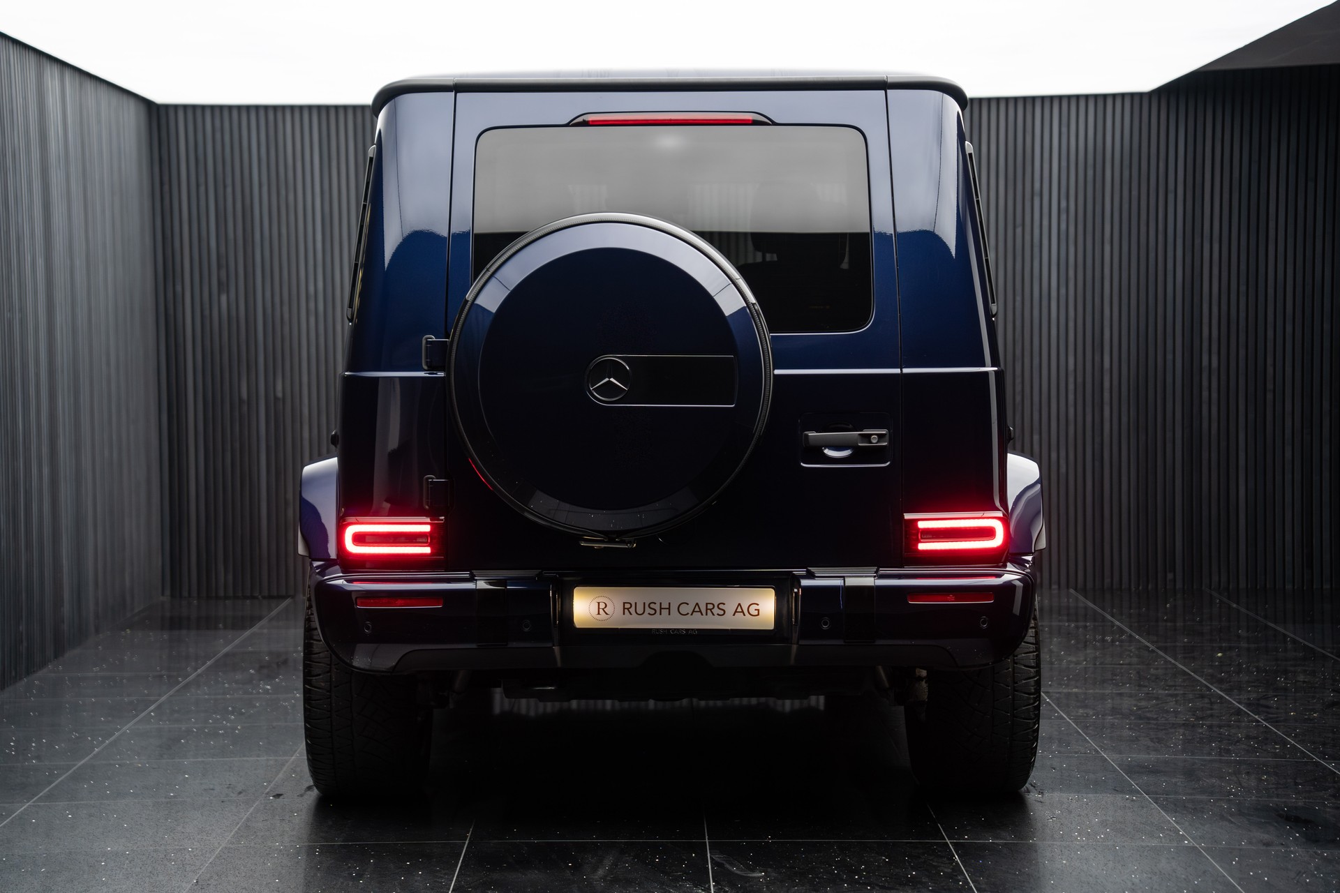 MERCEDES-BENZ G 400 d AMG Line 9G-Tronic-image-4