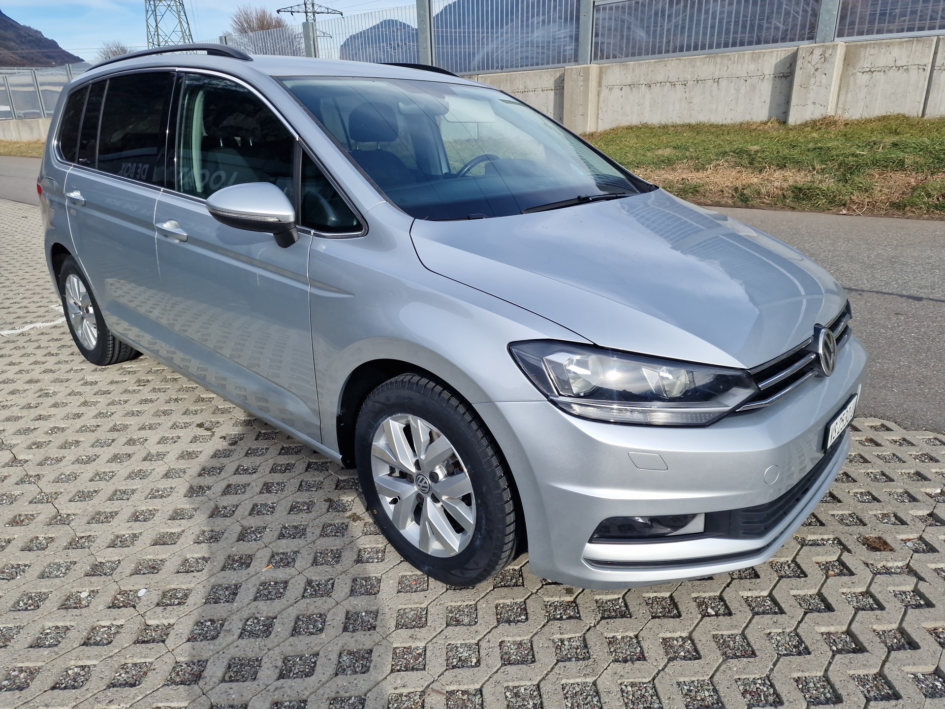 VW Touran 1.4 TSI BlueMotion Technology Comfortline DSG-image-1