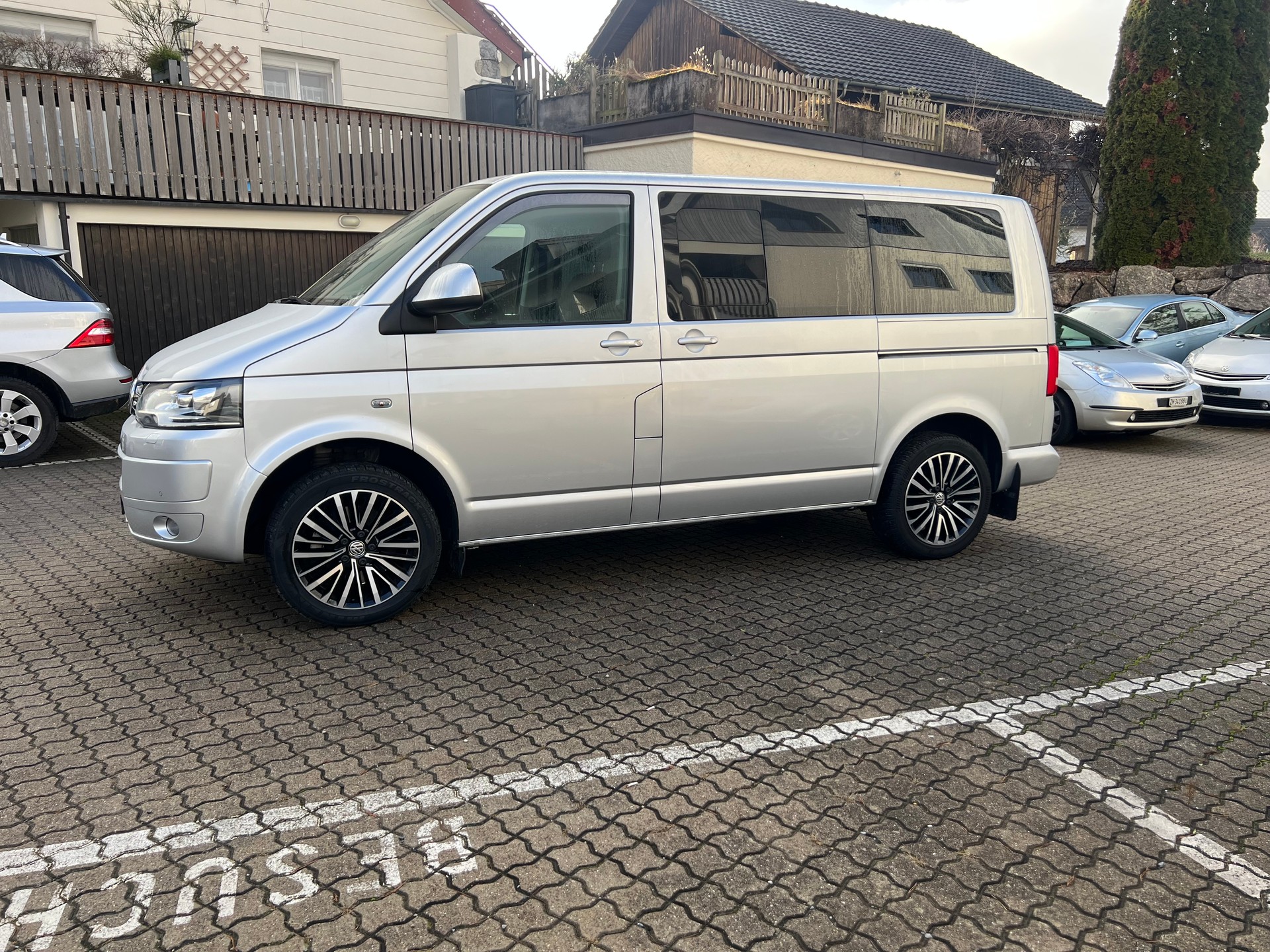 VW T5 Caravelle Comfortline 2.0 TDI CR 4Motion DSG-image-2