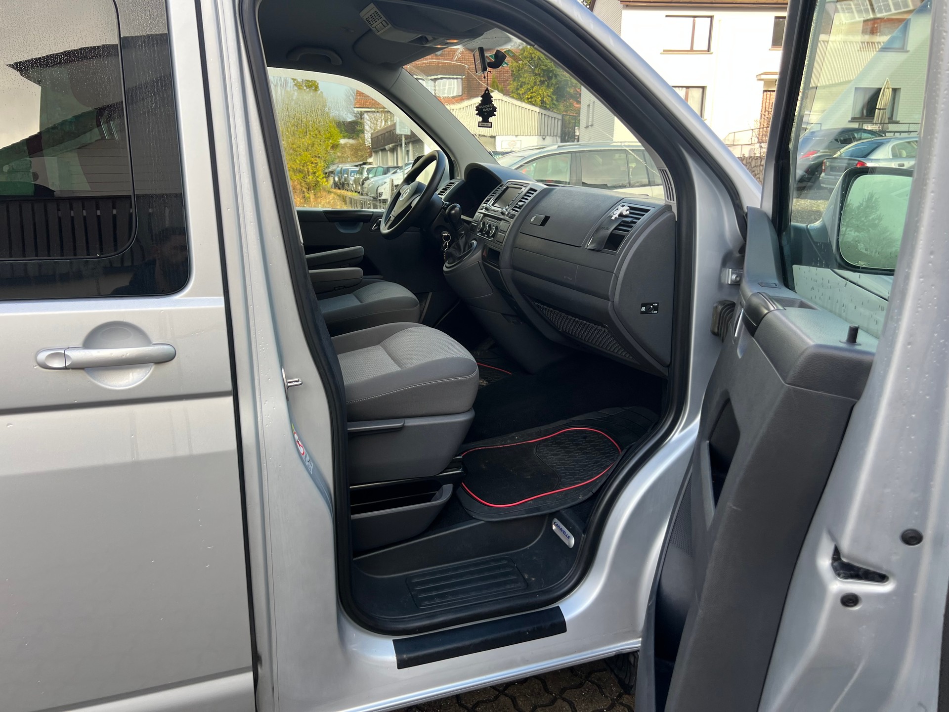 VW T5 Caravelle Comfortline 2.0 TDI CR 4Motion DSG-image-10