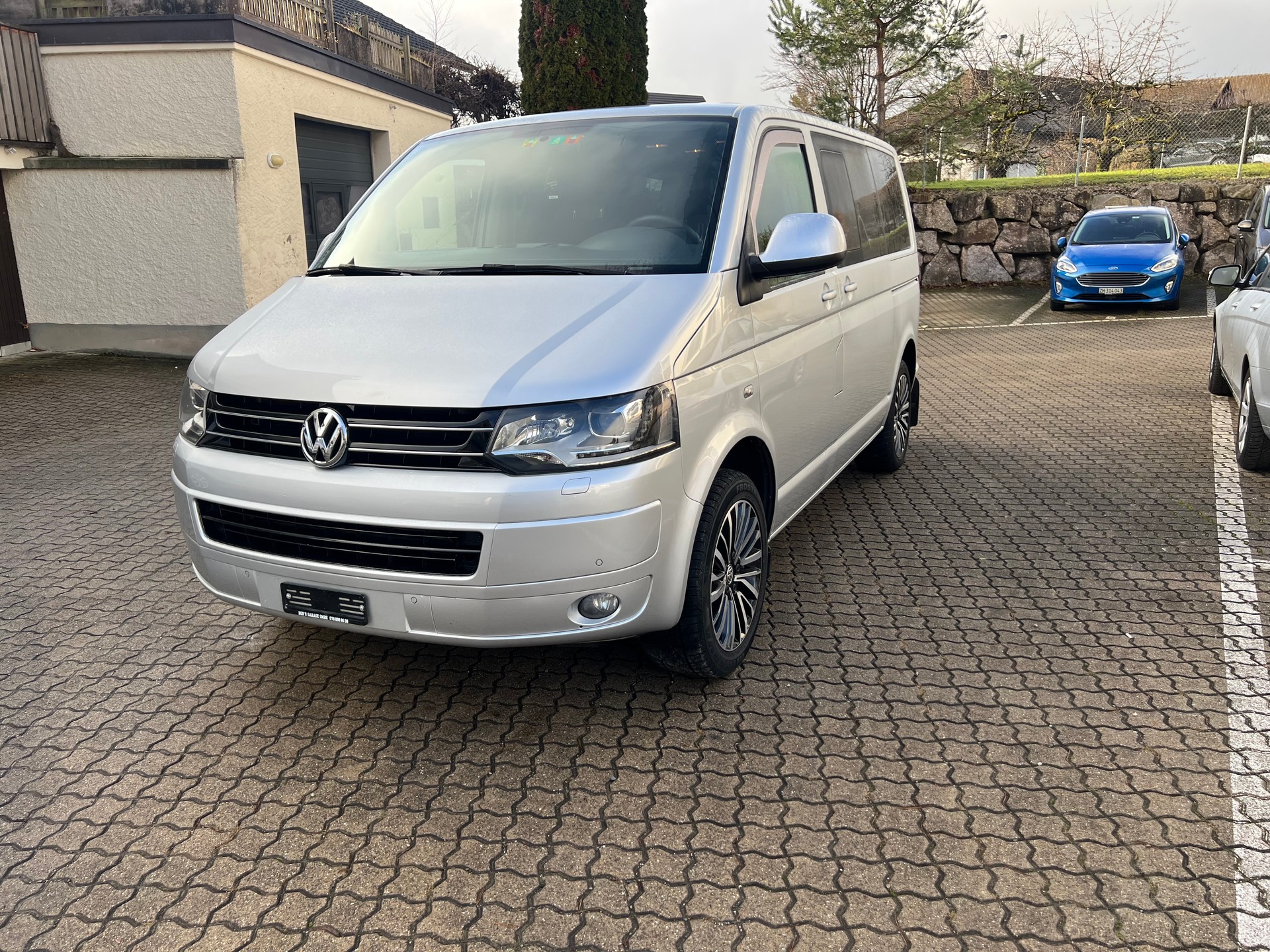 VW T5 Caravelle Comfortline 2.0 TDI CR 4Motion DSG-image-1